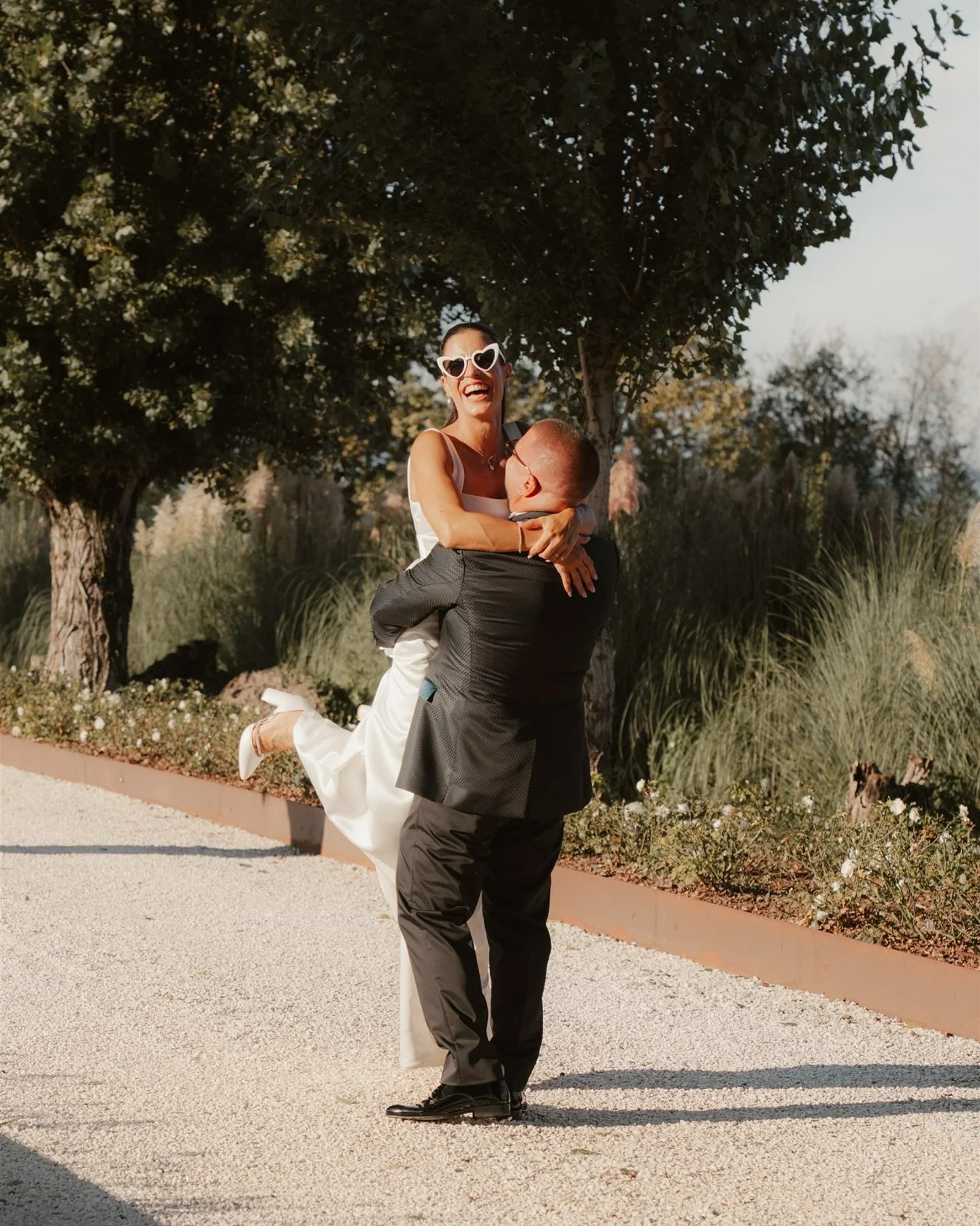 Tra abbracci, risate e lacrime di gioia, con Antonella e Riccardo ci siamo emozionati in ogni istante.
Alcuni scatti in anteprima 🤍✨
.
.
.
Venue, Catering &amp; Cake: @tenutaacquaviva 
Photo &amp; Video: @weddinlove_ig 
Florals: @carbogninprogettazi