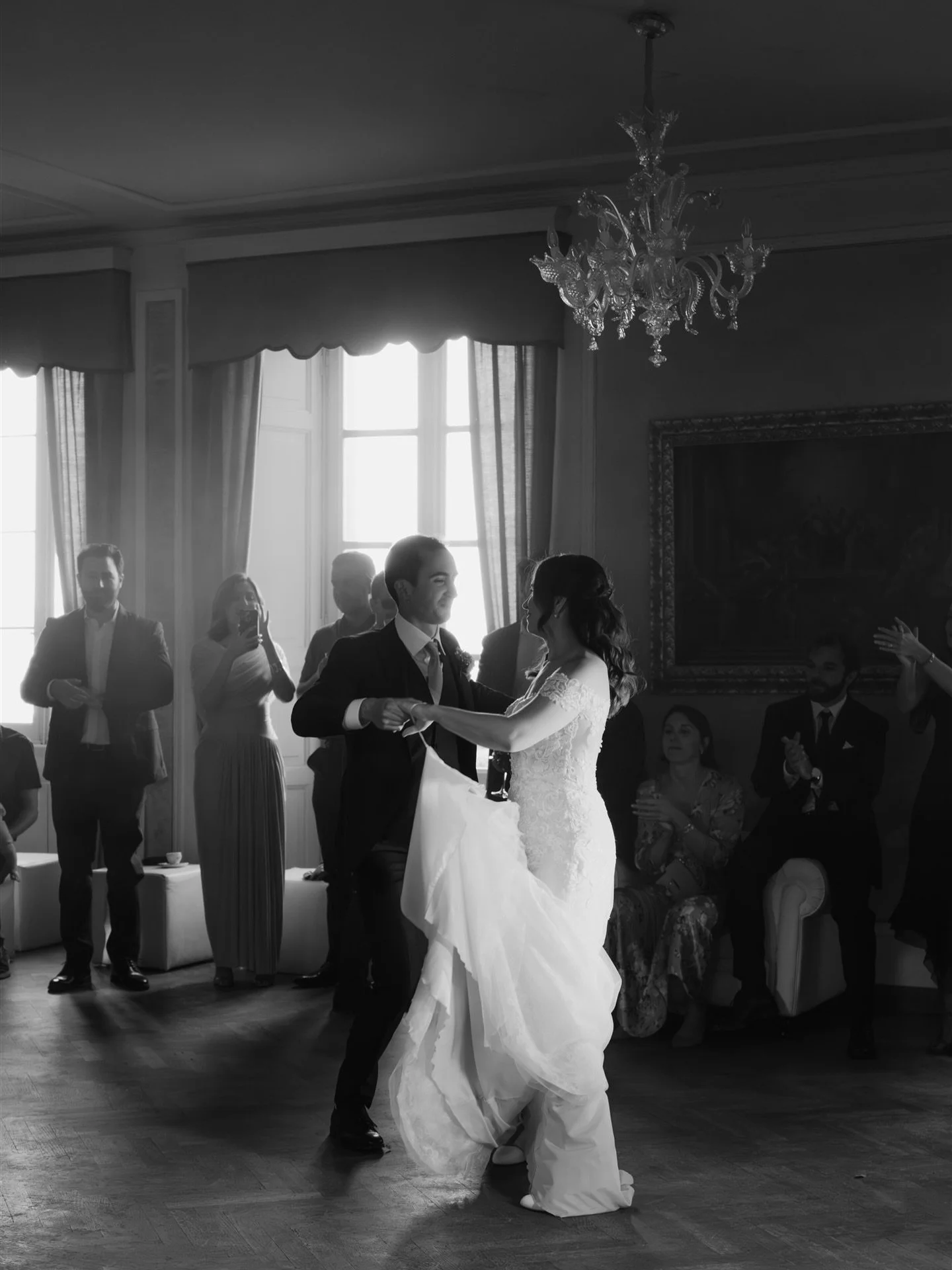 Just married energy 

Venue, Catering &amp; Cake: @villa_malliana 
Photo &amp; Video: @weddinlove_ig 
Florals: @_redifiori_ 
Make up &amp; Hair: @martamizzottimakeuphairstyling 
Bride&rsquo;s Dress: @galleriaclara 
Groom&rsquo;s Suit &amp; Shoes: @ca