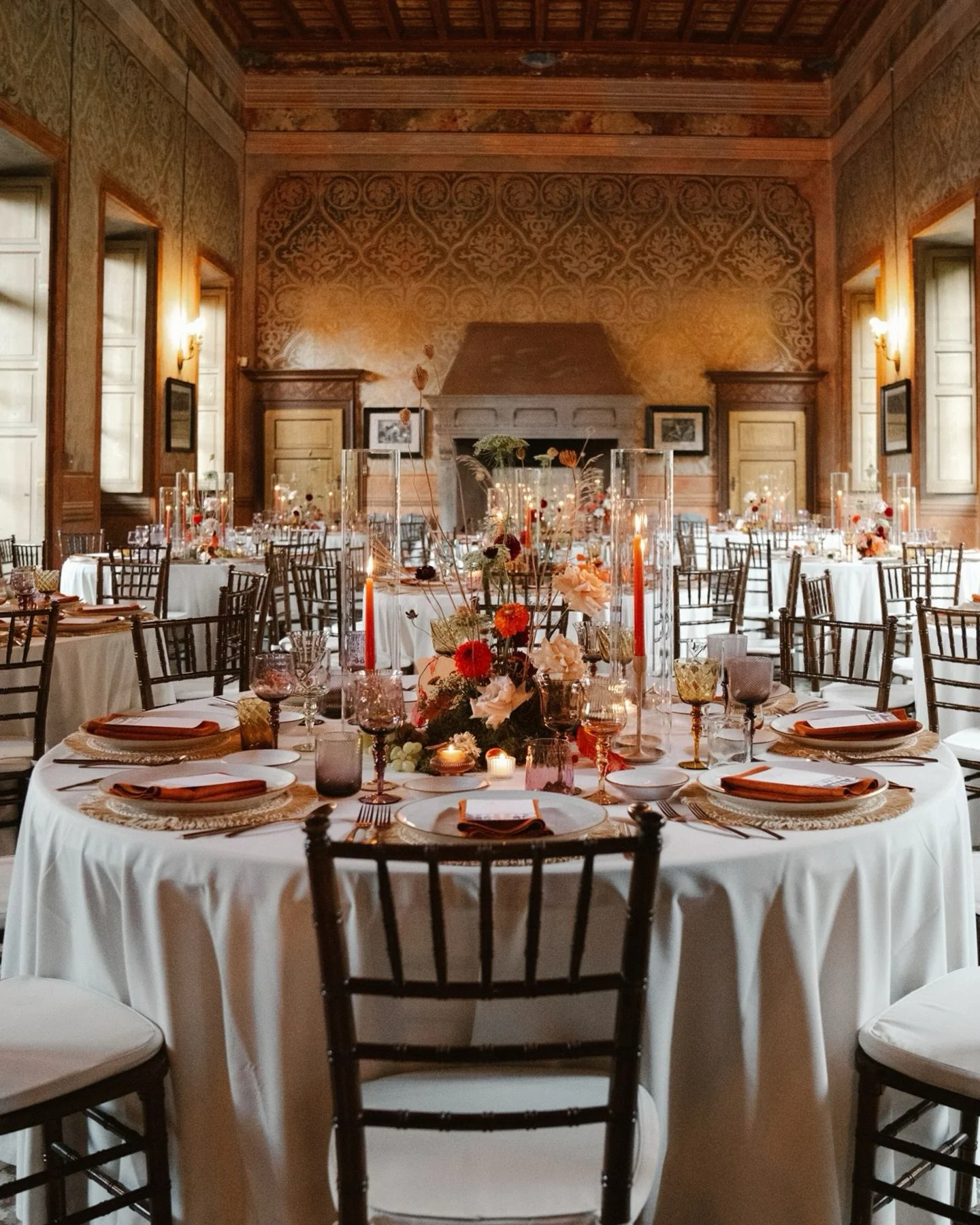 Details matter

Venue: @villa_semenza 
Catering &amp; Cake: @lovebanqueting 
Photo &amp; Video: @weddinlove_ig 
Florals: @la_fiorellaia 
Music: @jazzrain.weddingmusic 

Bride: @claudia_dugo 
Groom: @mattia.radici07 

#editorialwedding #weddingaesthet