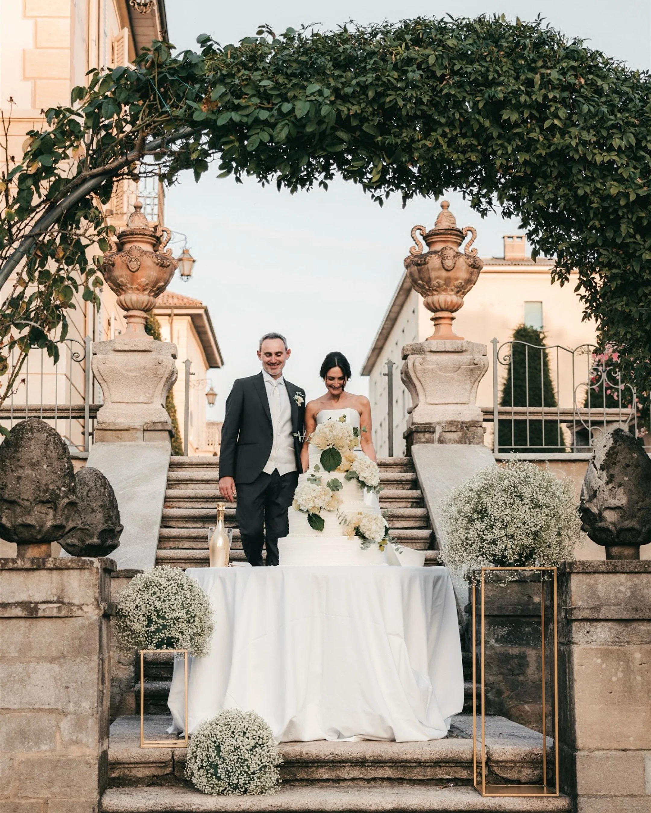 Late summer light

Venue: @villatrivulzio 

Bride: @lamagagabry 
Groom: @gianca6663 

#editorialwedding #weddingaesthetic #modernbride
#luxuryweddingphotographer #weddingvibes