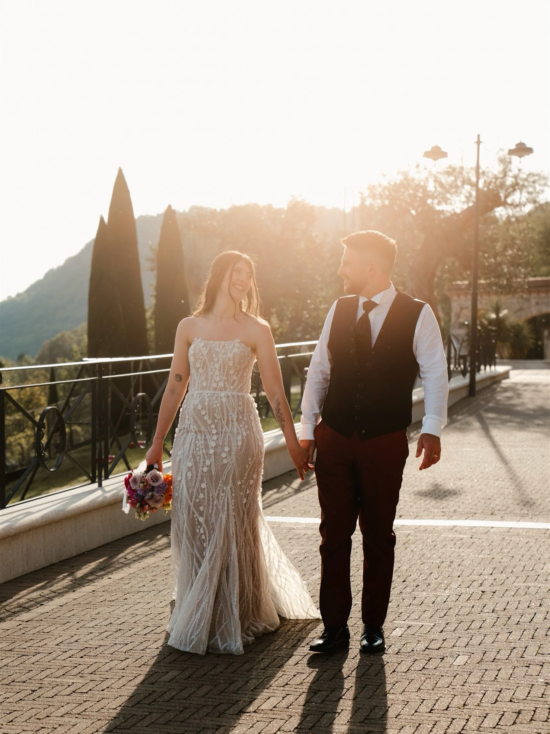 Golden hour lovers

Venue, Catering &amp; Cake: @locanda.armonia 
Photography &amp; Films: @weddinlove_ig 
Florals: @langolofiorito_gorlago 
Make up &amp; Hair: @lauratotalbridal 
Bride&rsquo;s Dress: @ateliereme 
Groom&rsquo;s Suit &amp; Shoes: @car