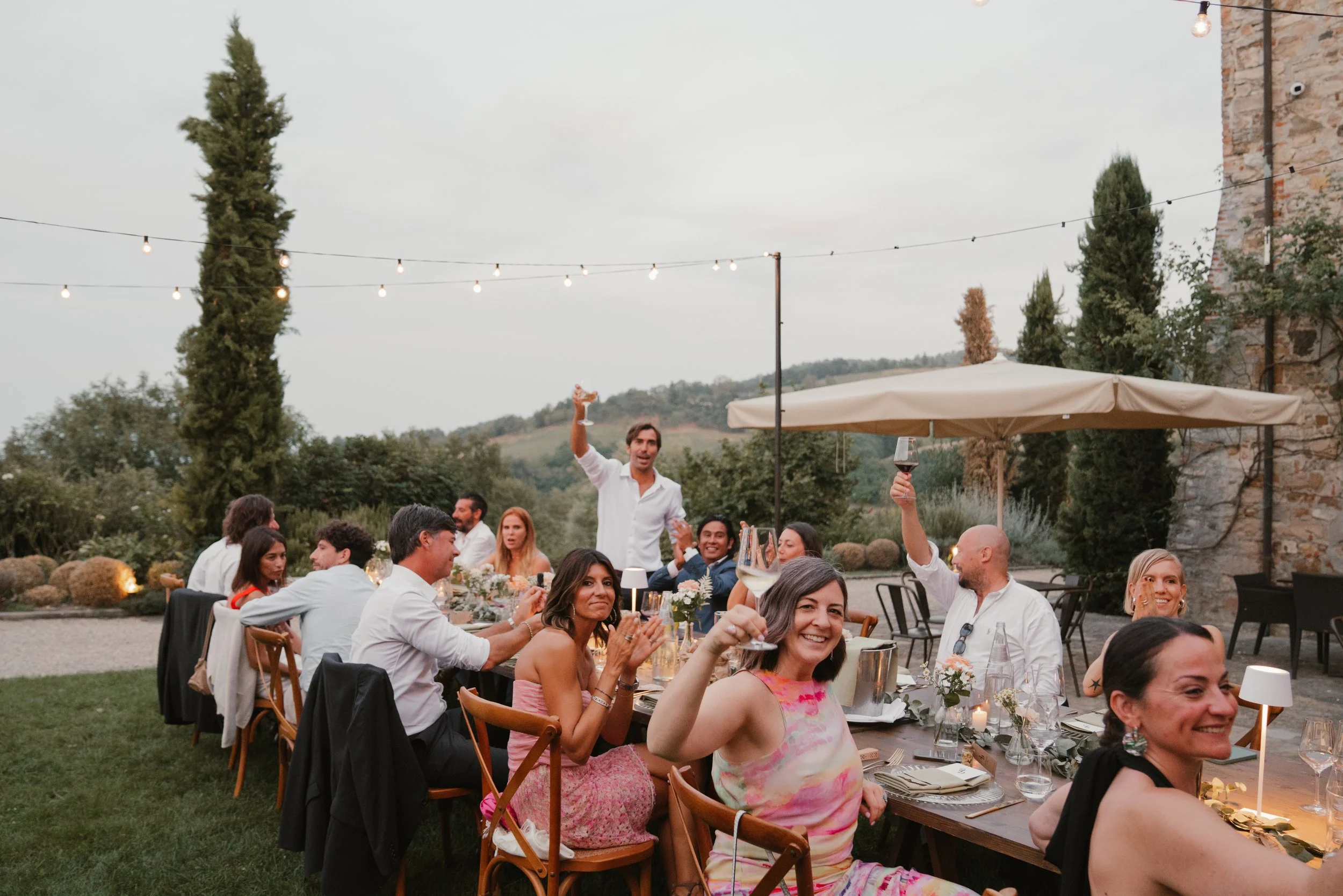 UN MATRIMONIO DA FAVOLA                         AL CASTELLO DI TASSARA