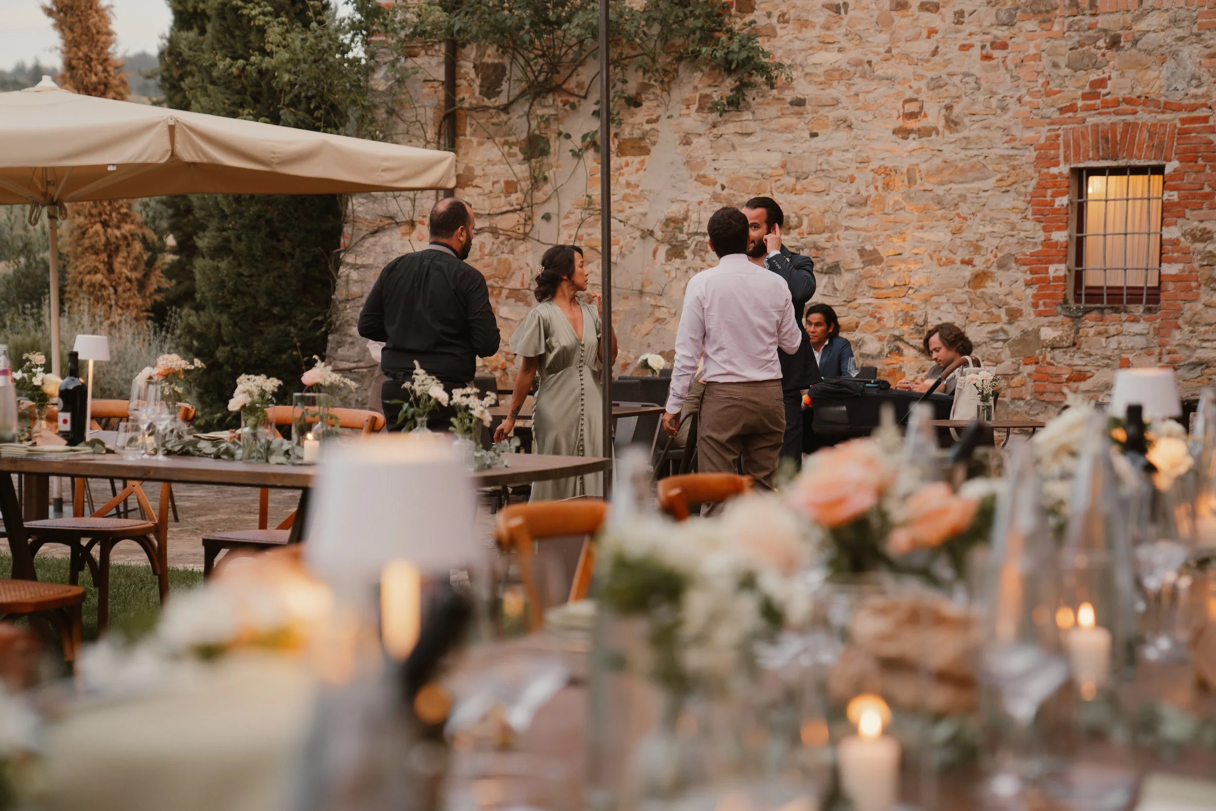 UN MATRIMONIO DA FAVOLA                         AL CASTELLO DI TASSARA