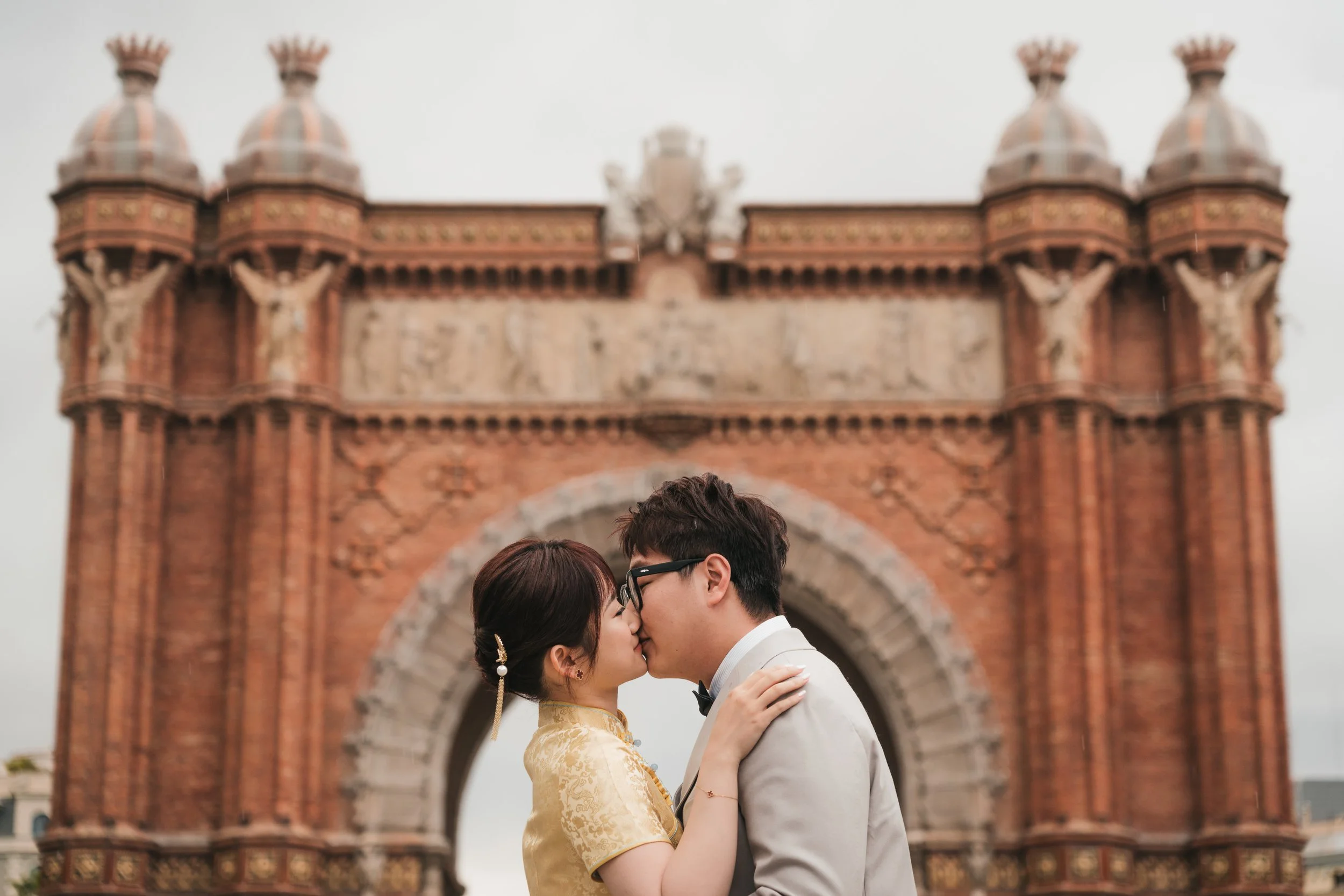 AN INTIMATE ELOPEMENT BETWEEN BLANES AND BARCELONA