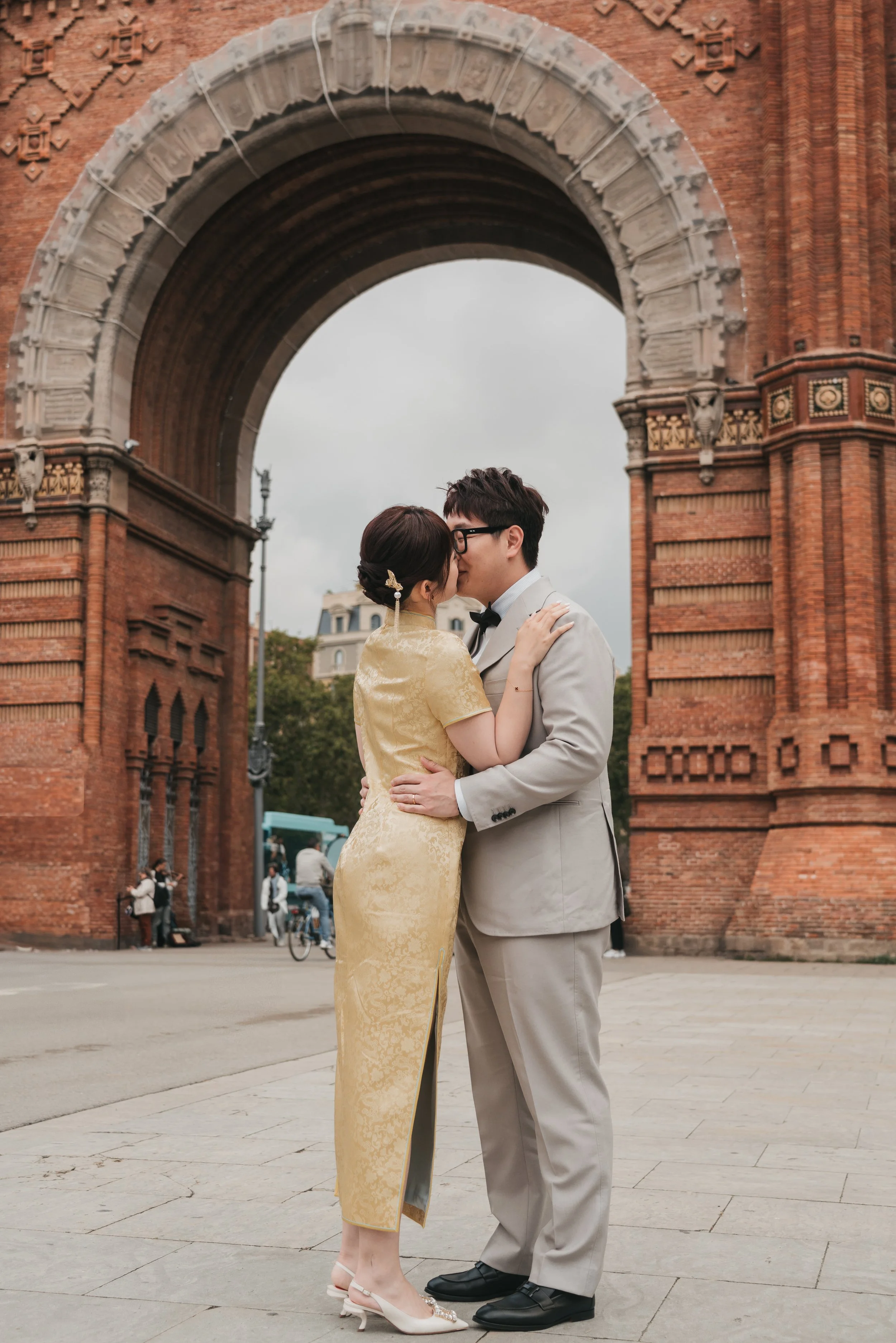 AN INTIMATE ELOPEMENT BETWEEN BLANES AND BARCELONA