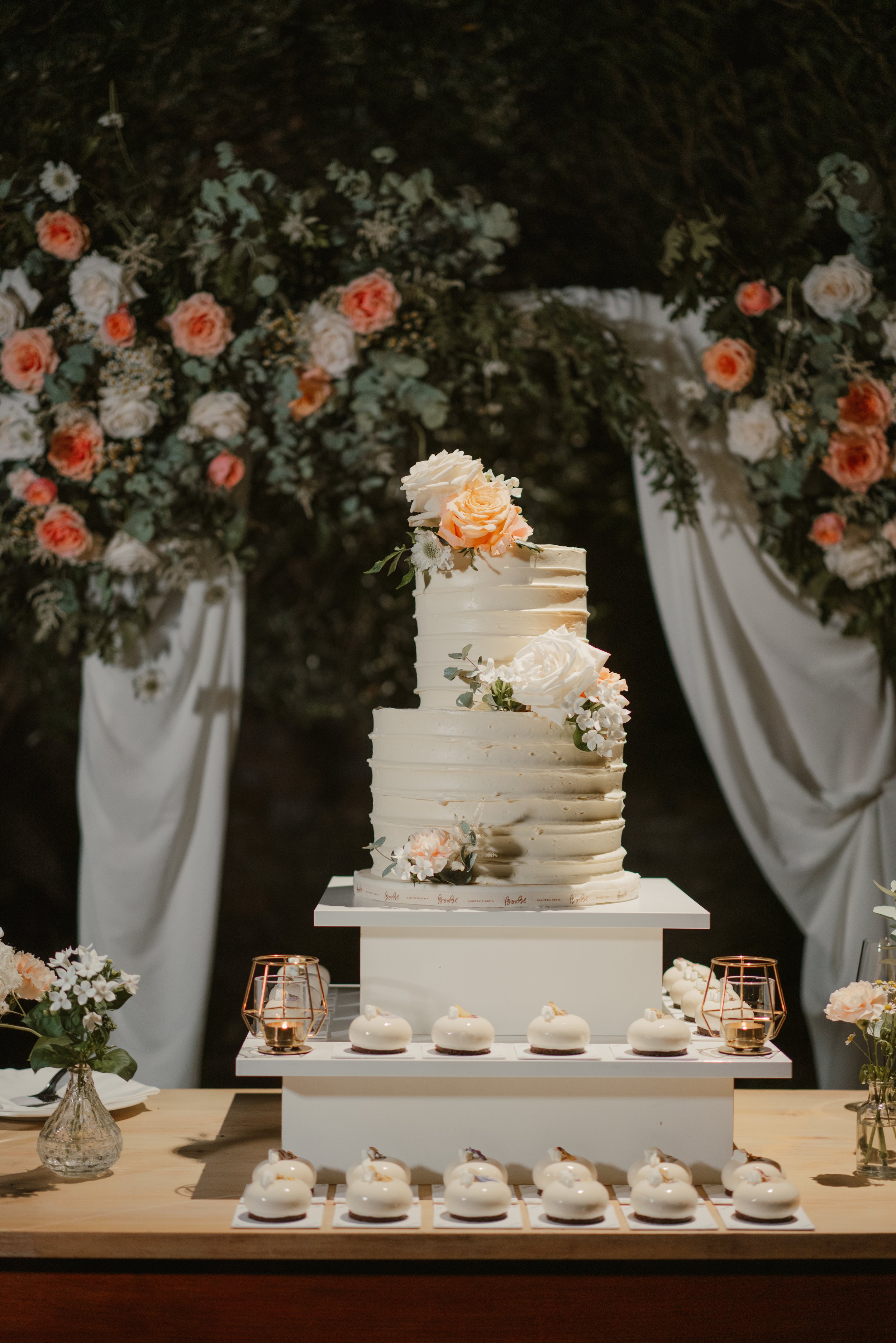 UN MATRIMONIO DA FAVOLA                         AL CASTELLO DI TASSARA