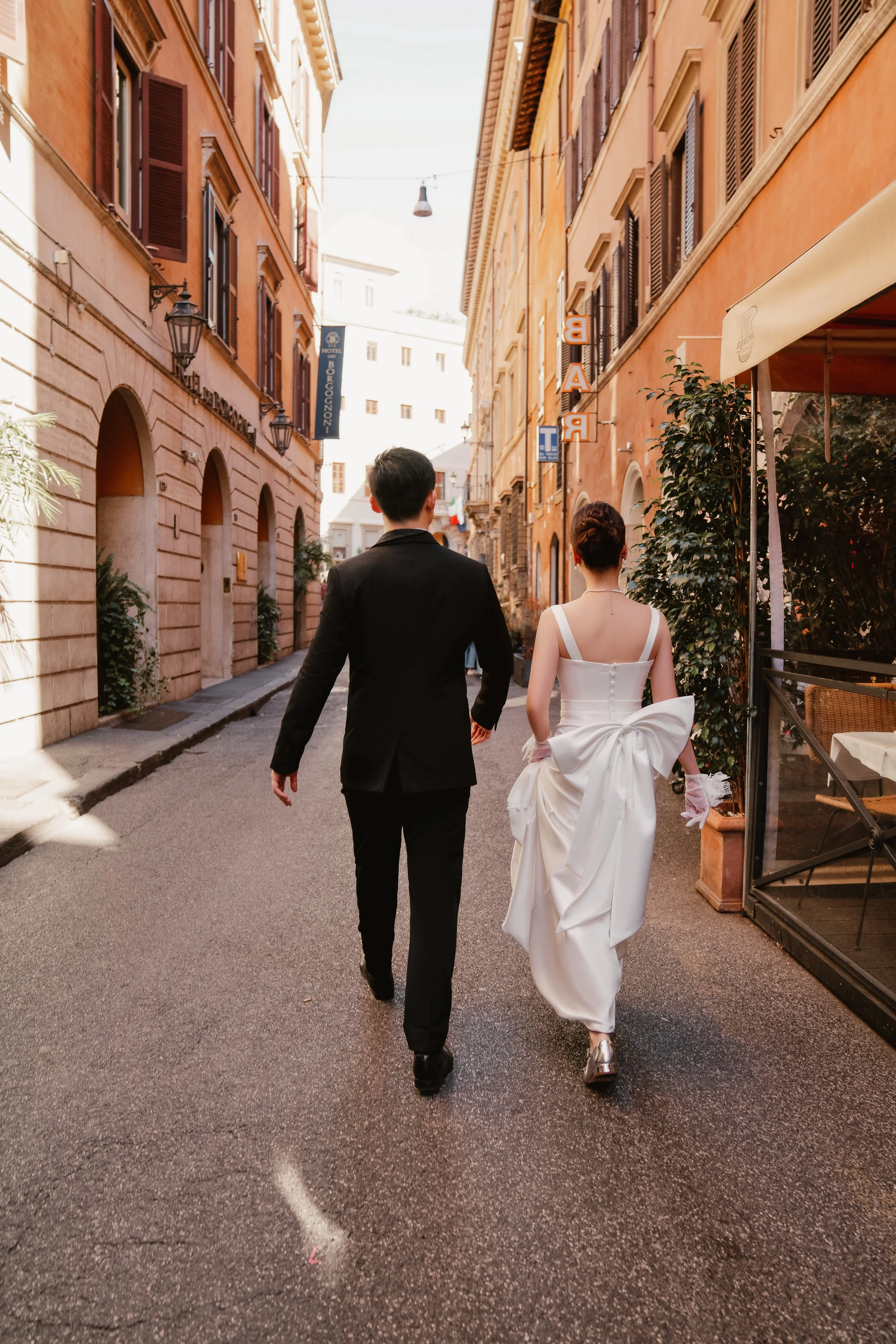 AN INTIMATE ELOPEMENT IN ROME