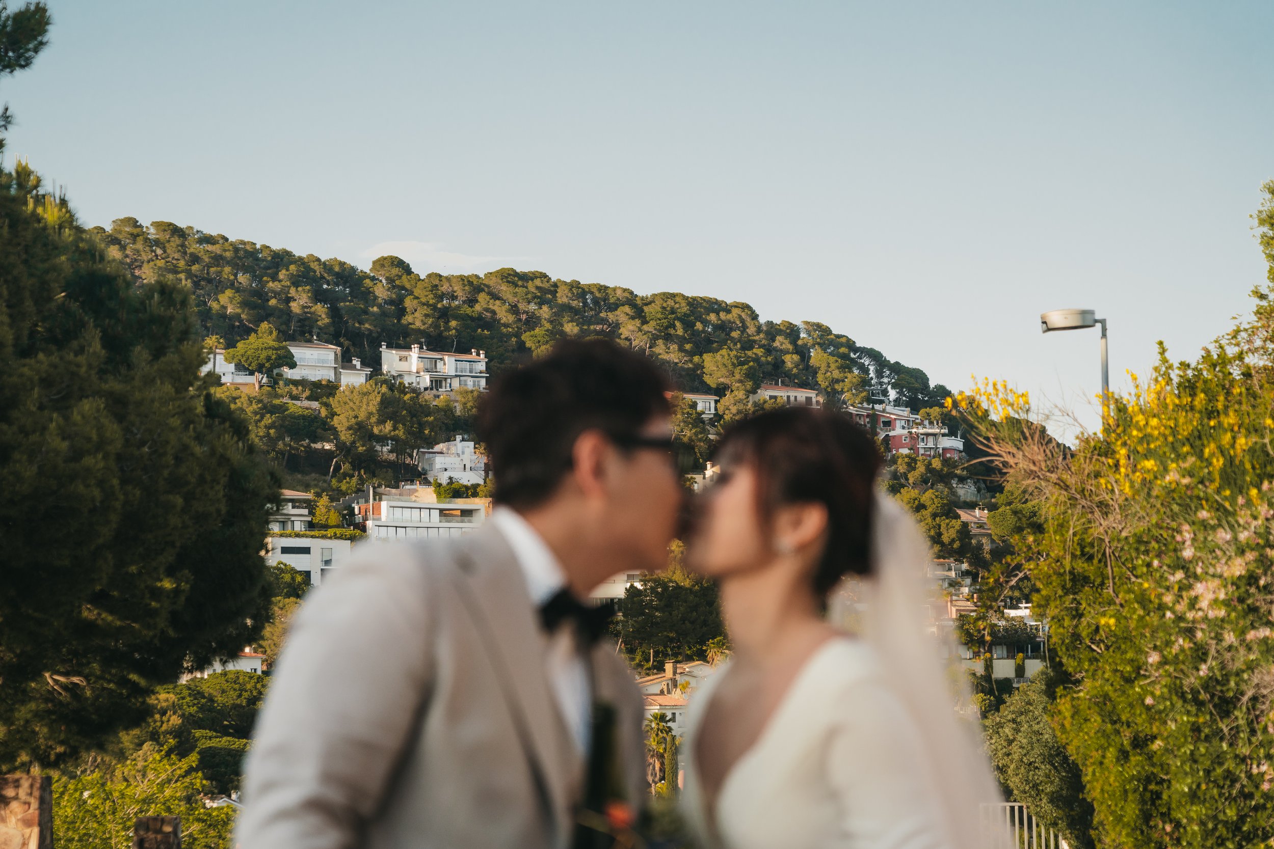 AN INTIMATE ELOPEMENT BETWEEN BLANES AND BARCELONA