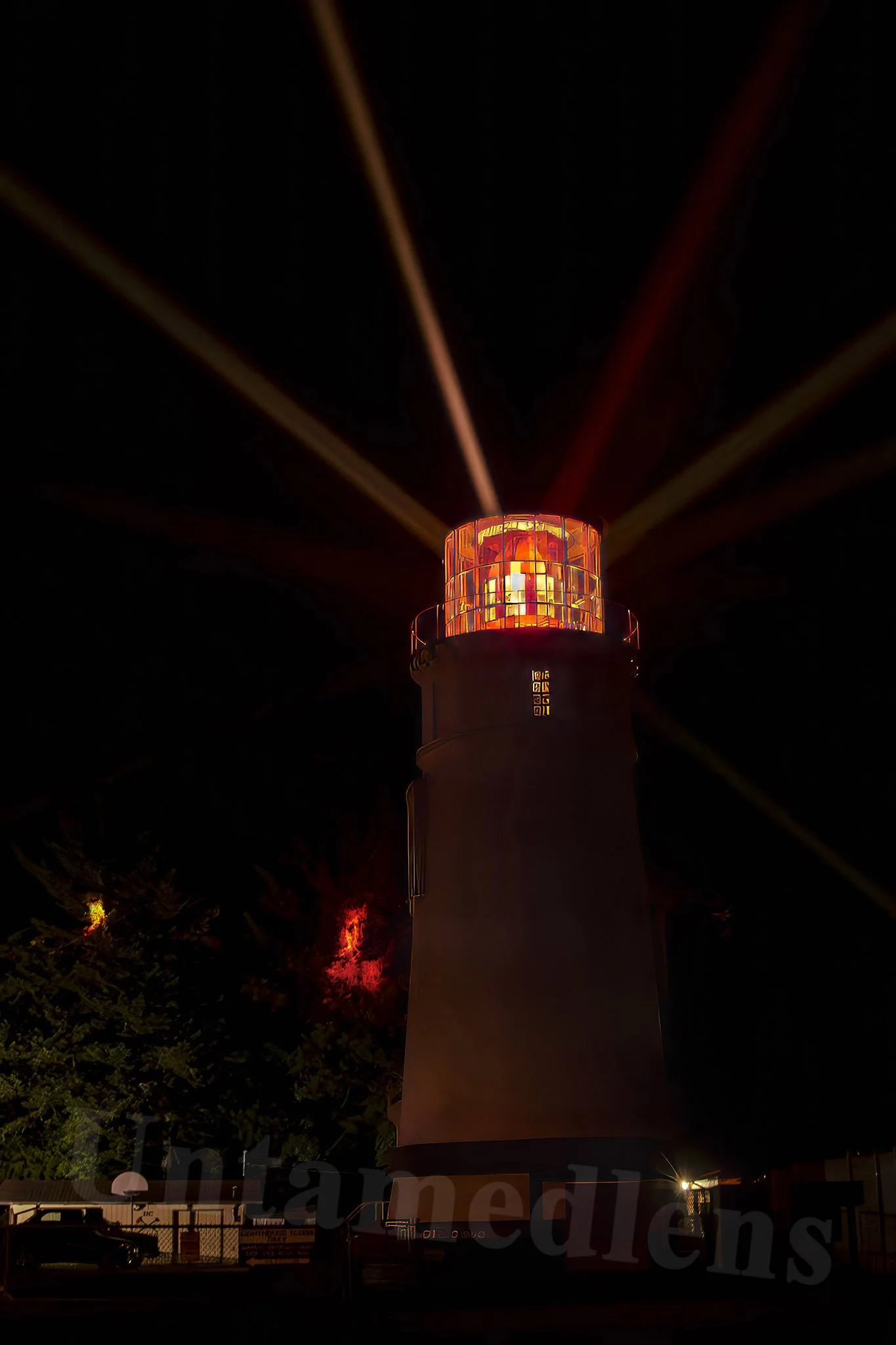Signal in the Dark
Umpqua Lighthouse