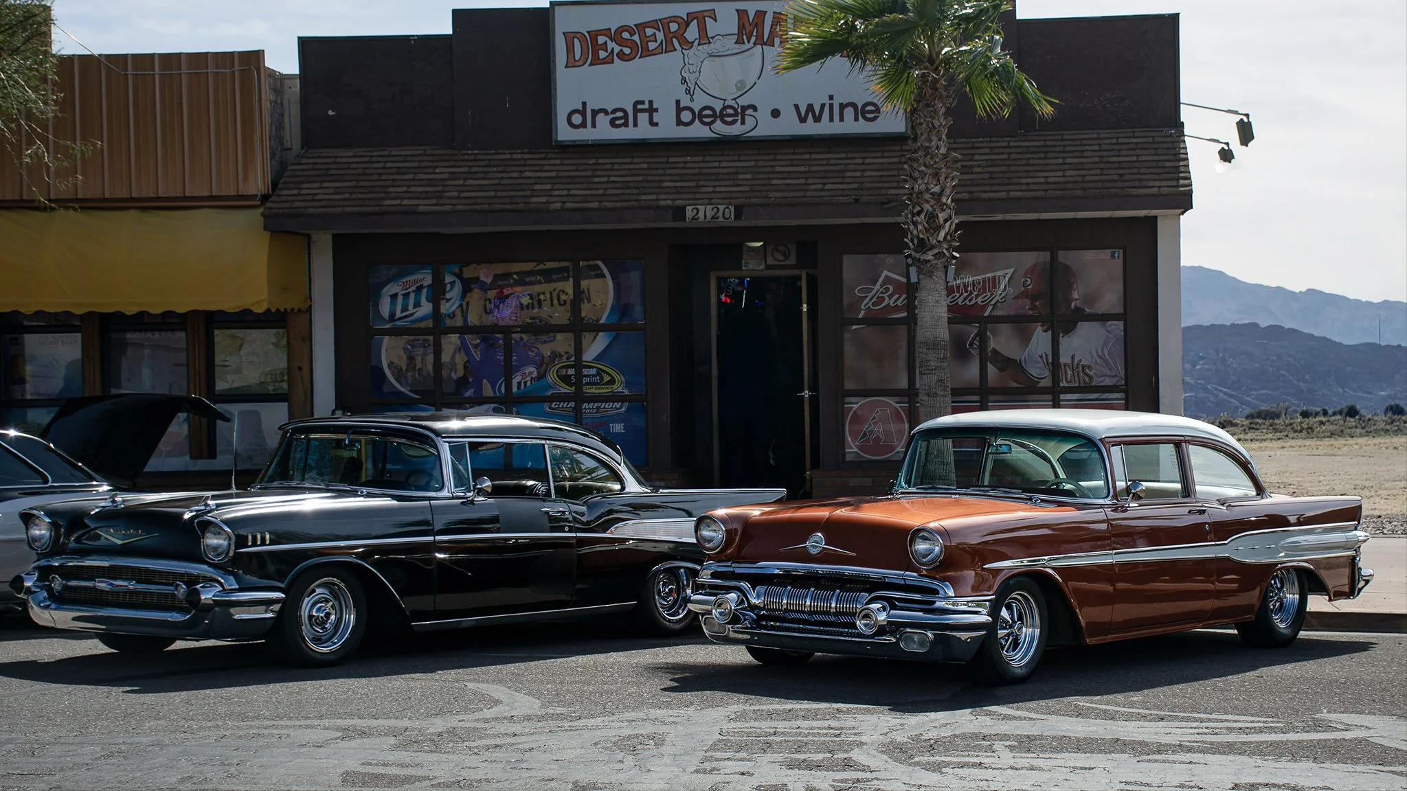 Desert Bar Cruisers
57 Chevy Bel Air & Pontiac Chieftain