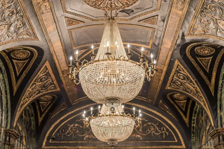 chandelier.webp