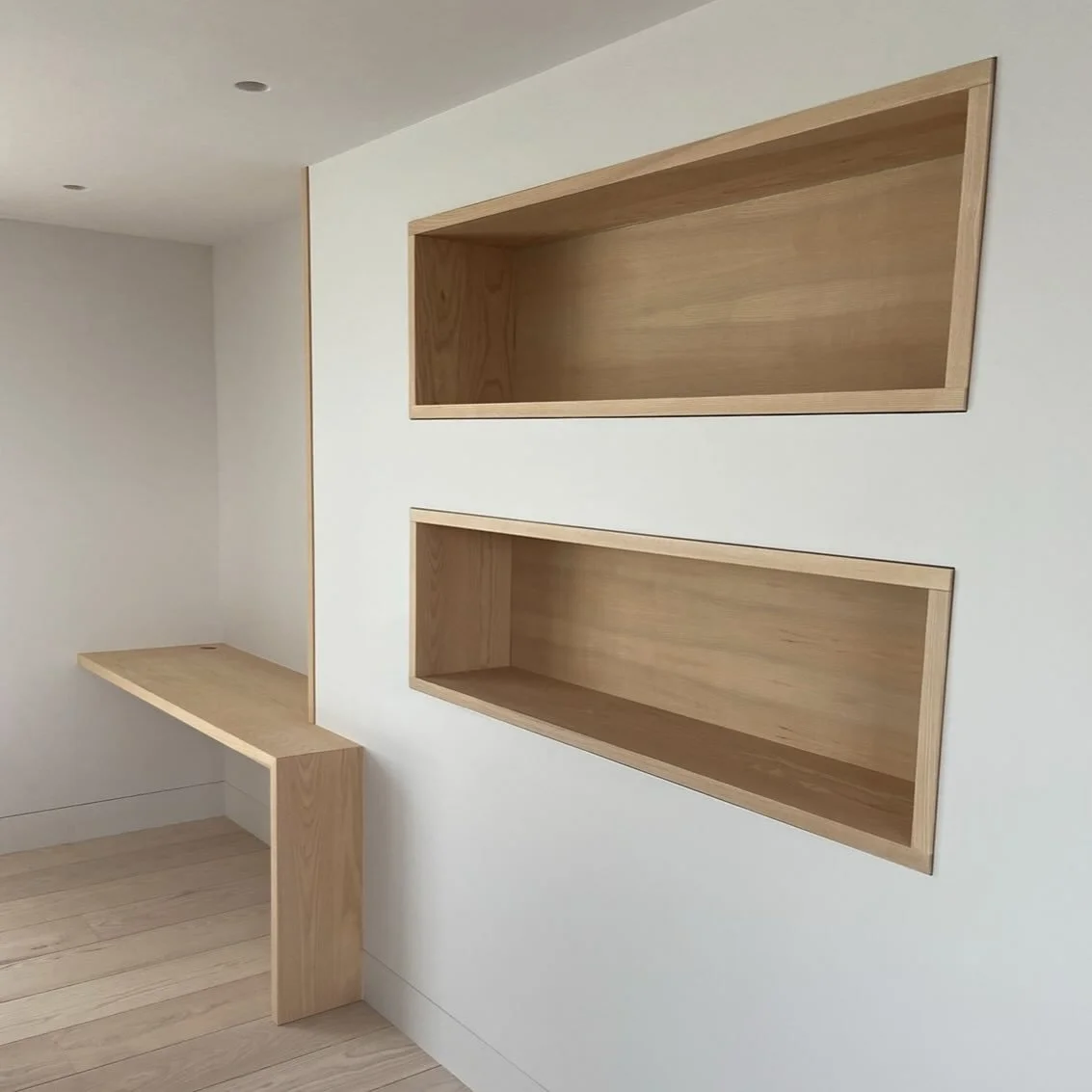 Ash niches and mitred desk supplied for a property in Harlyn Bay #desk #ash #joinery #bespoke #bespokejoinery #woodwork #harlynbay #cornwall #kernow