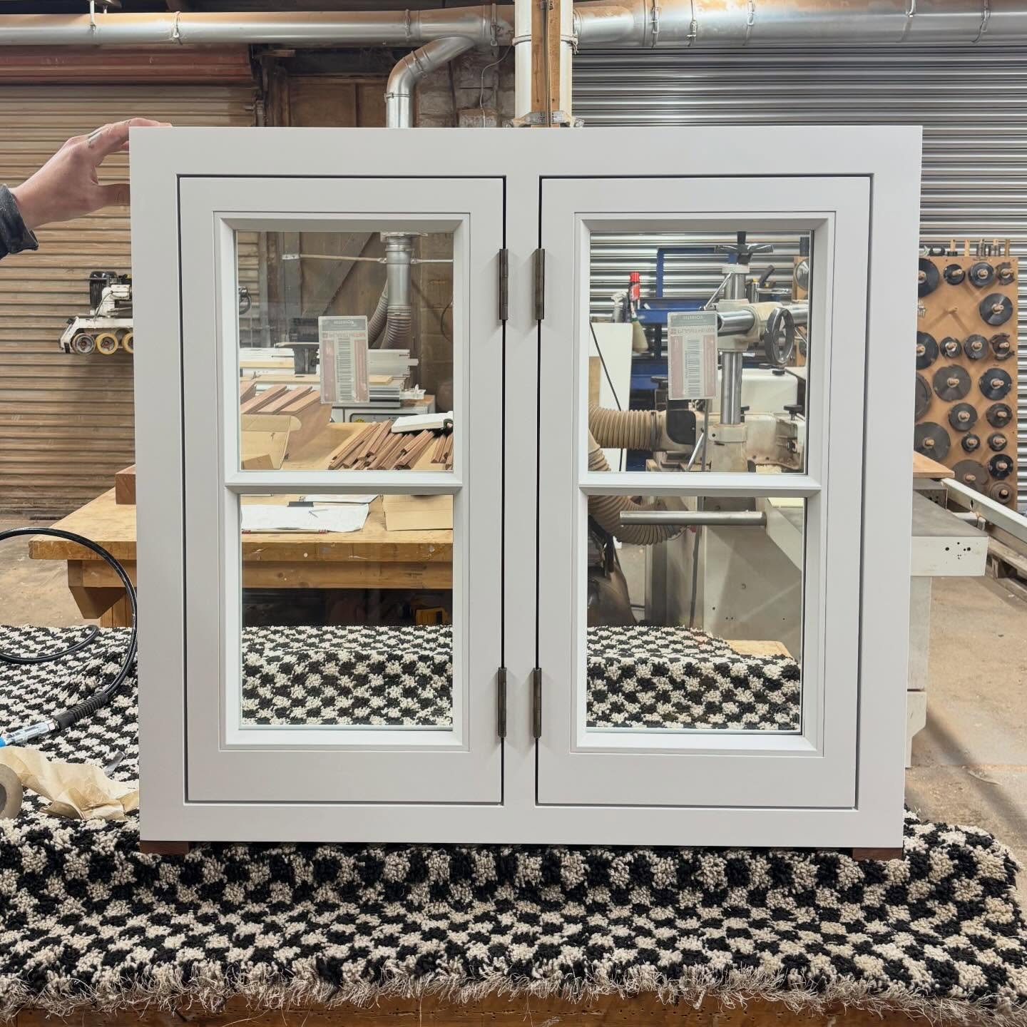 Not something that you see every day and no we didn&rsquo;t hang the casements the wrong way around 😂 The original windows were done like this many decades ago and this is something that I&rsquo;d never seen before but several houses in this one vil