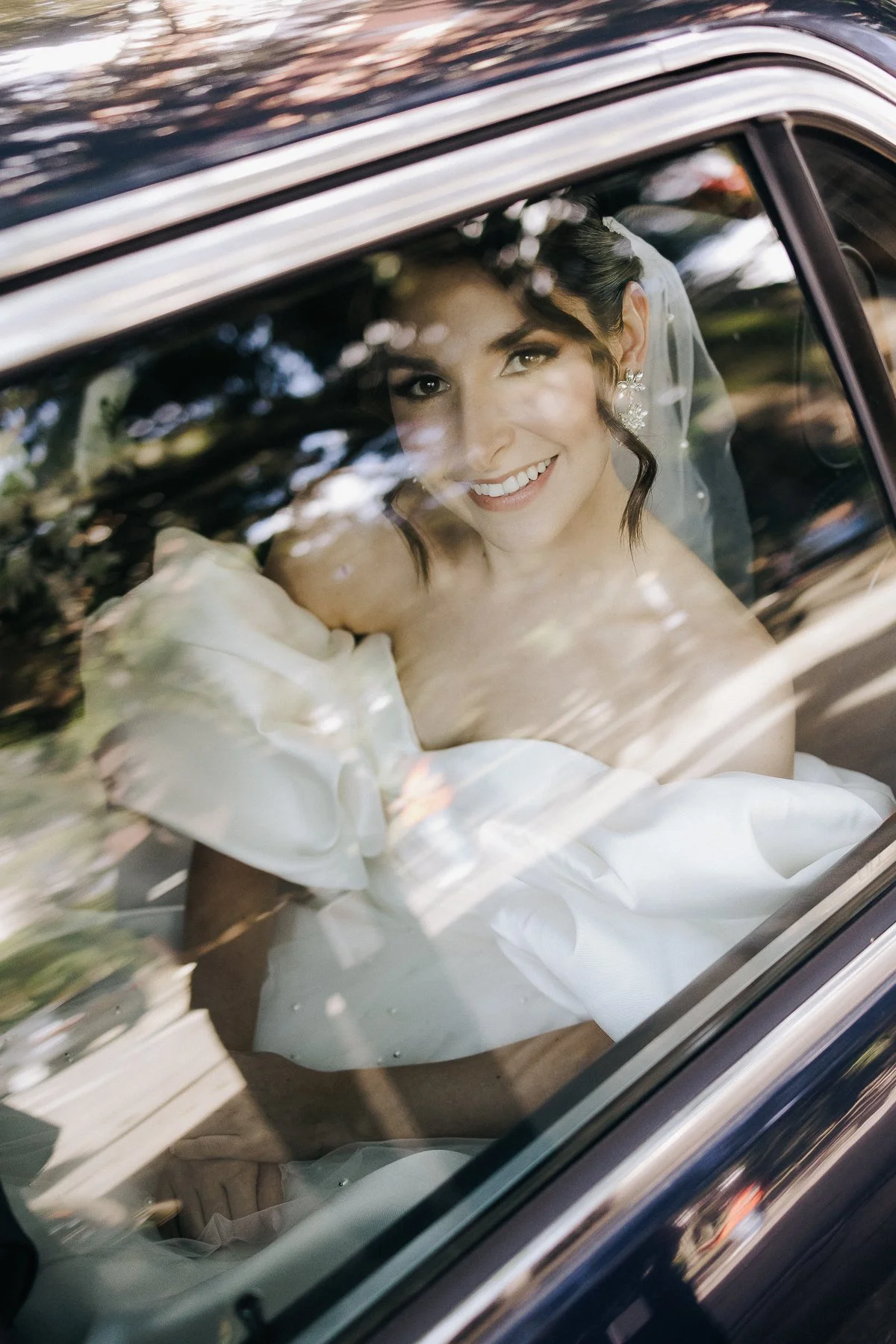 Preparativos de novia, realizada por Carlos Córdoba, fotógrafo de bodas de Medellín Colombia