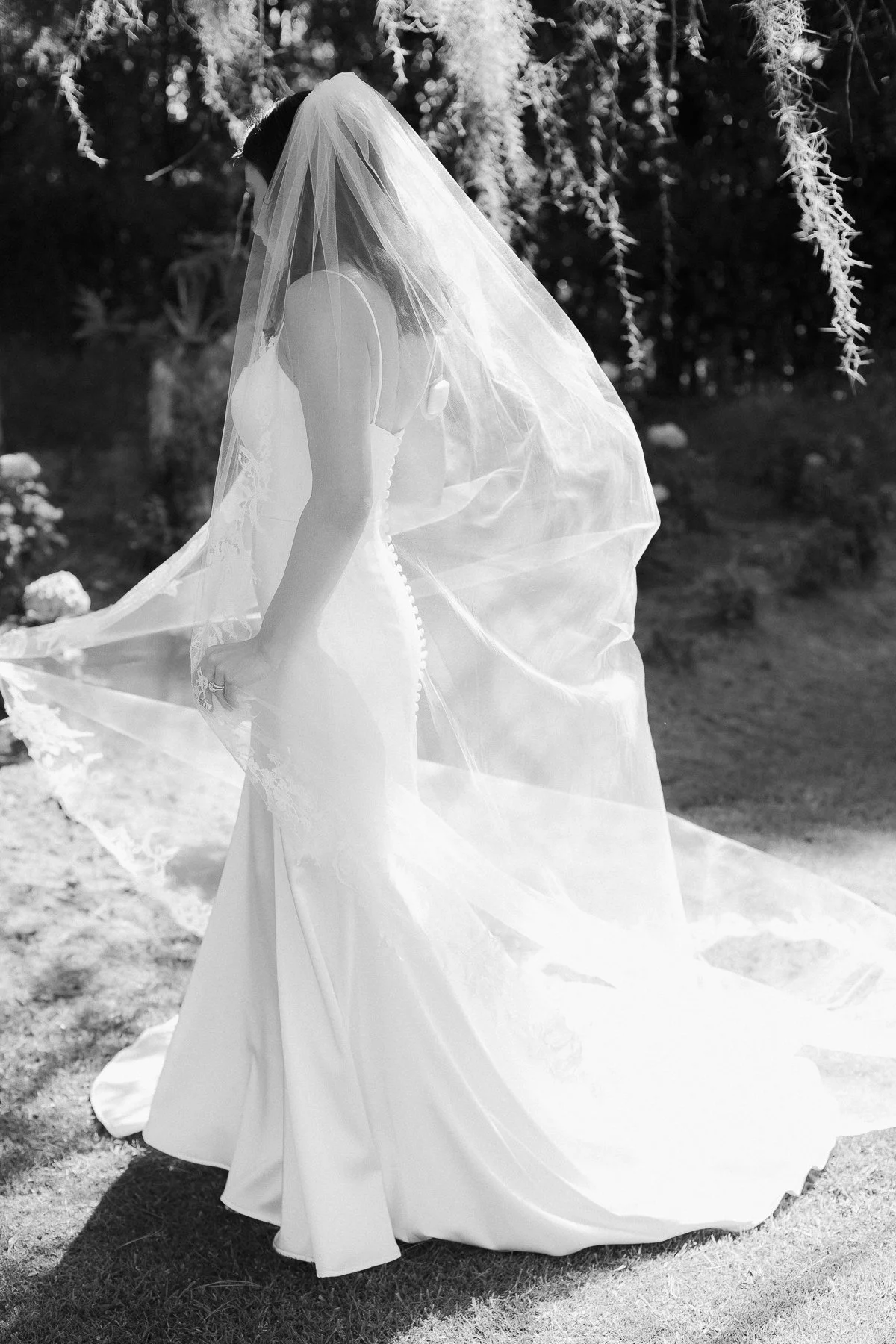 Preparativos de novia, realizada por Carlos Córdoba, fotógrafo de bodas de Medellín Colombia