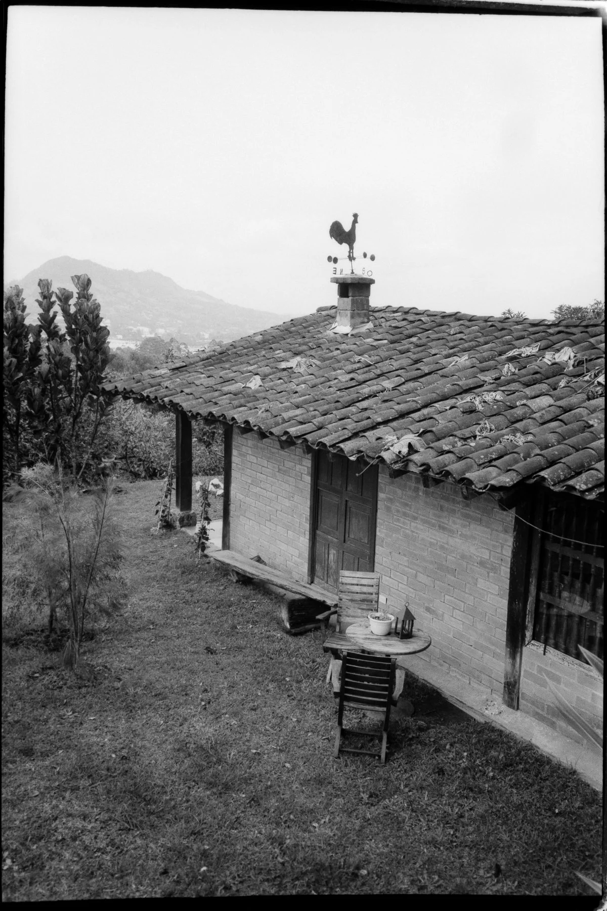 Preparativos de novia, realizada por Carlos Córdoba, fotógrafo de bodas de Medellín Colombia