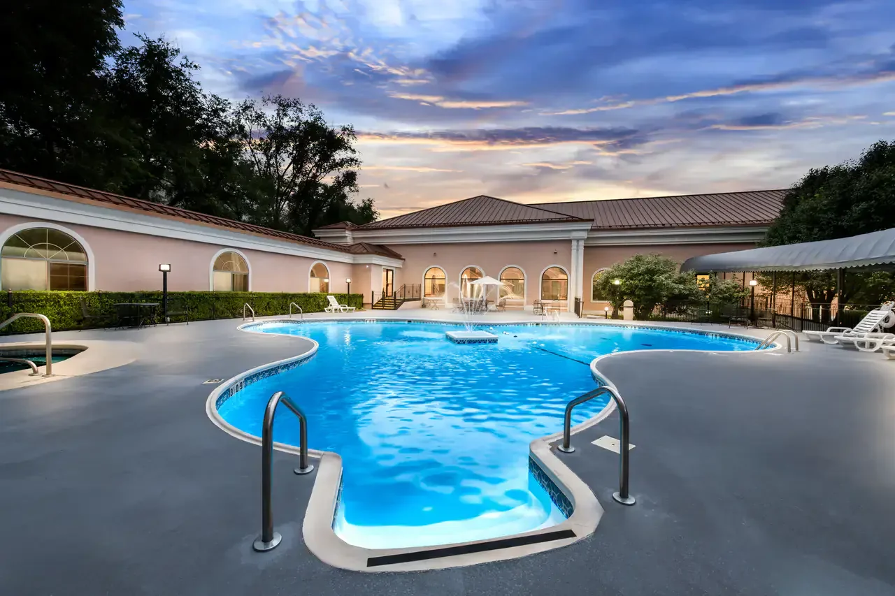 Outdoor Swimming Pool at Sunet