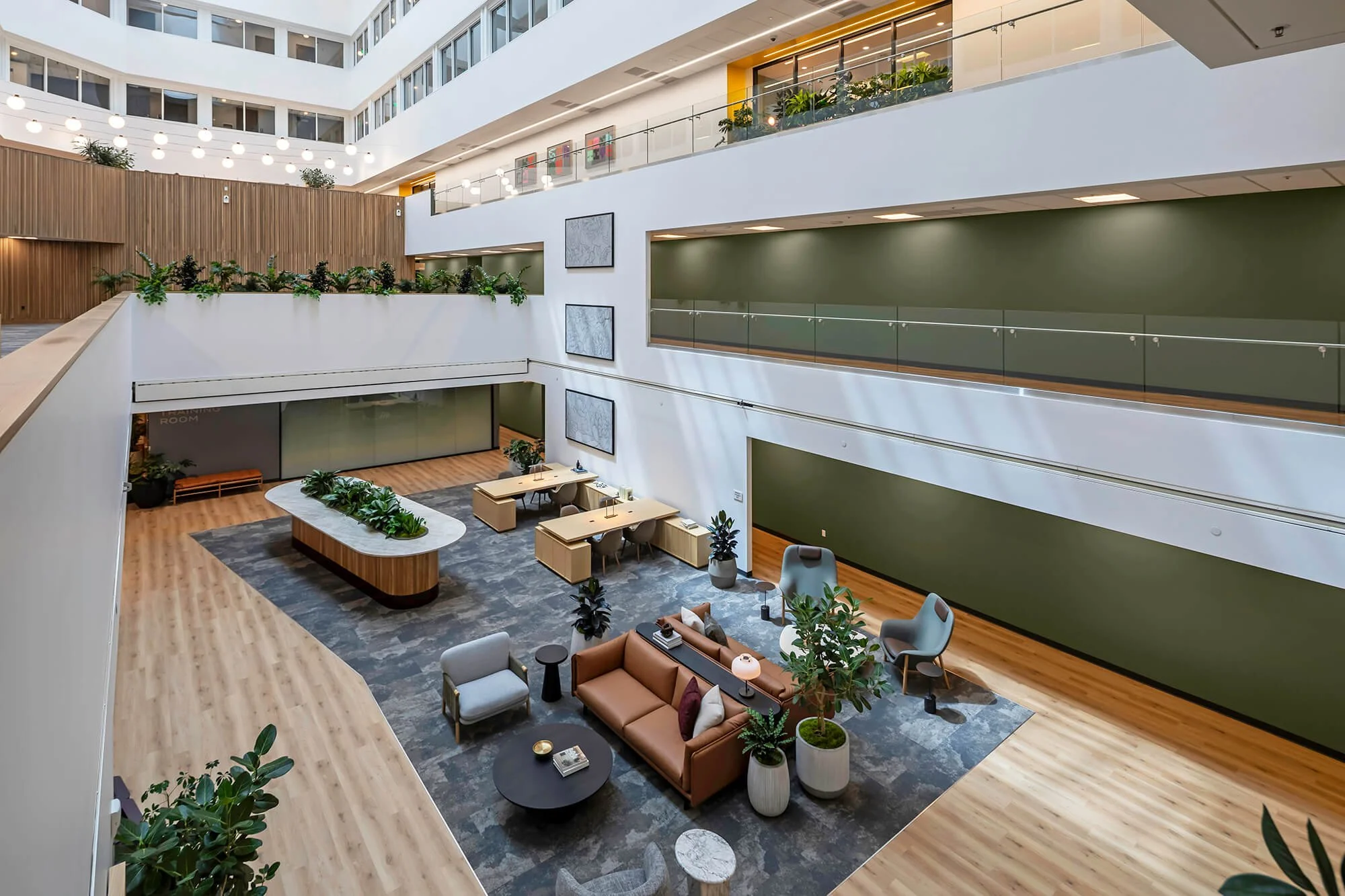 04_Atrium.jpg