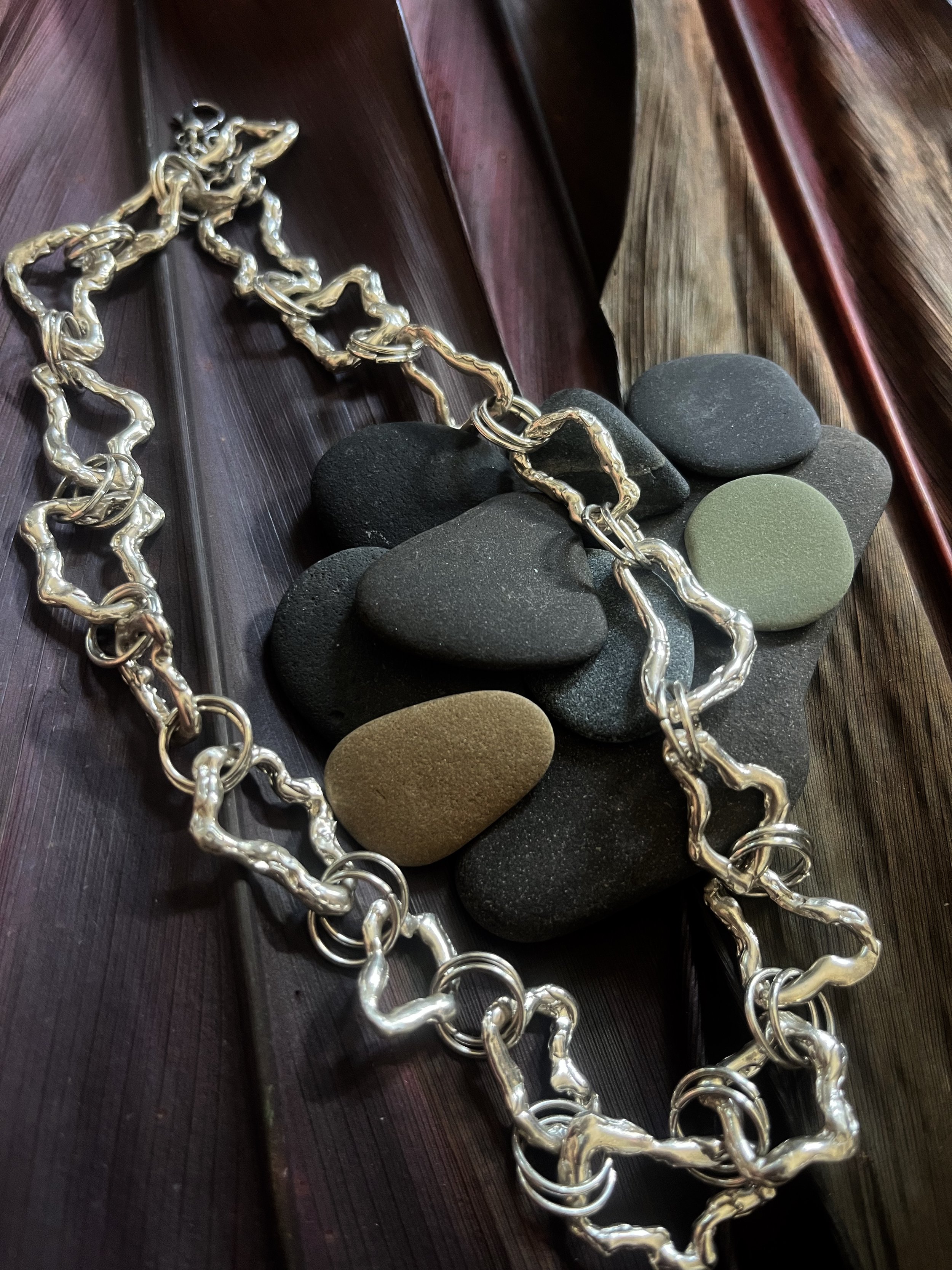 squiggle necklace 1.jpeg