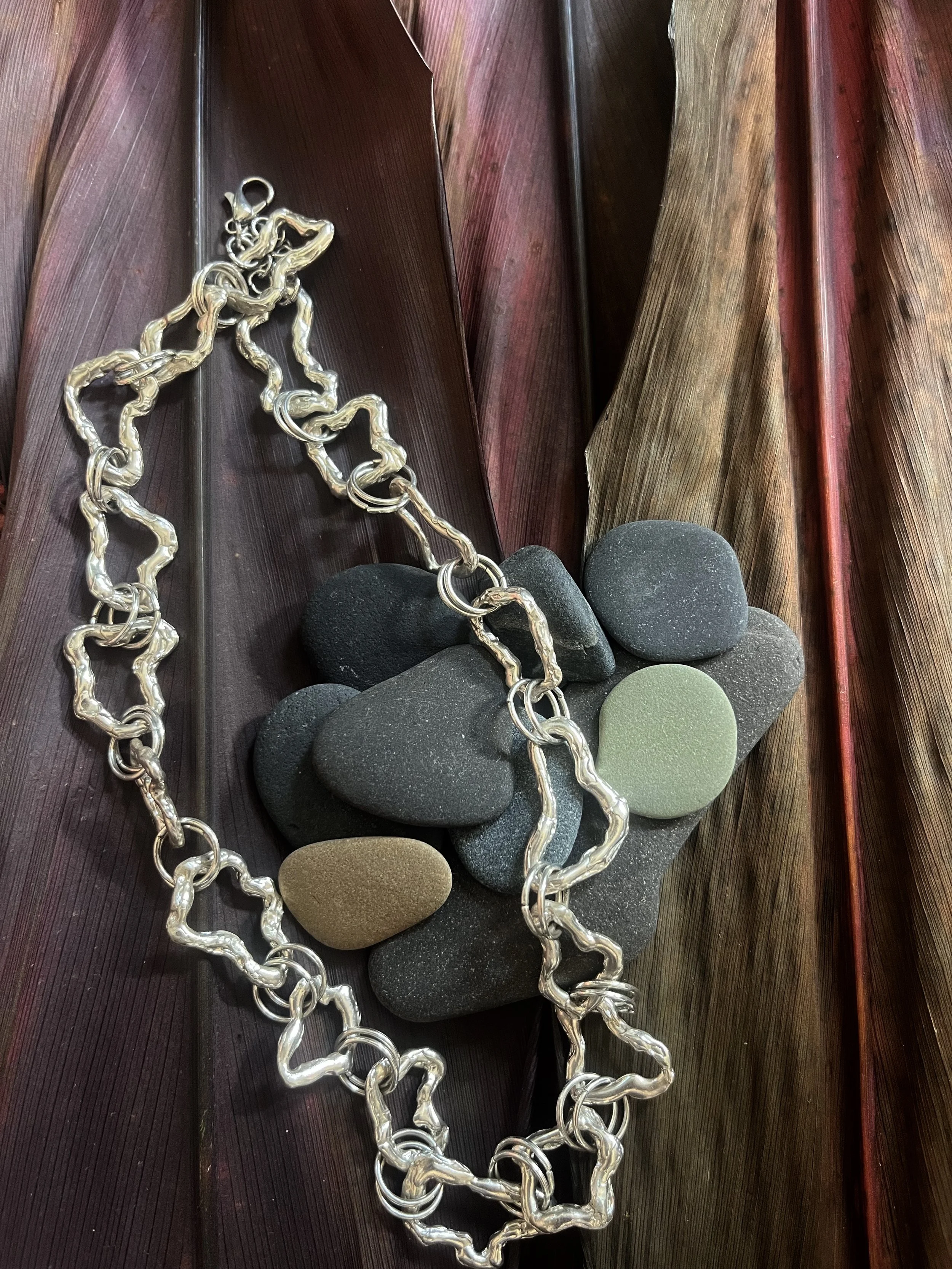 squiggle necklace 2.jpeg