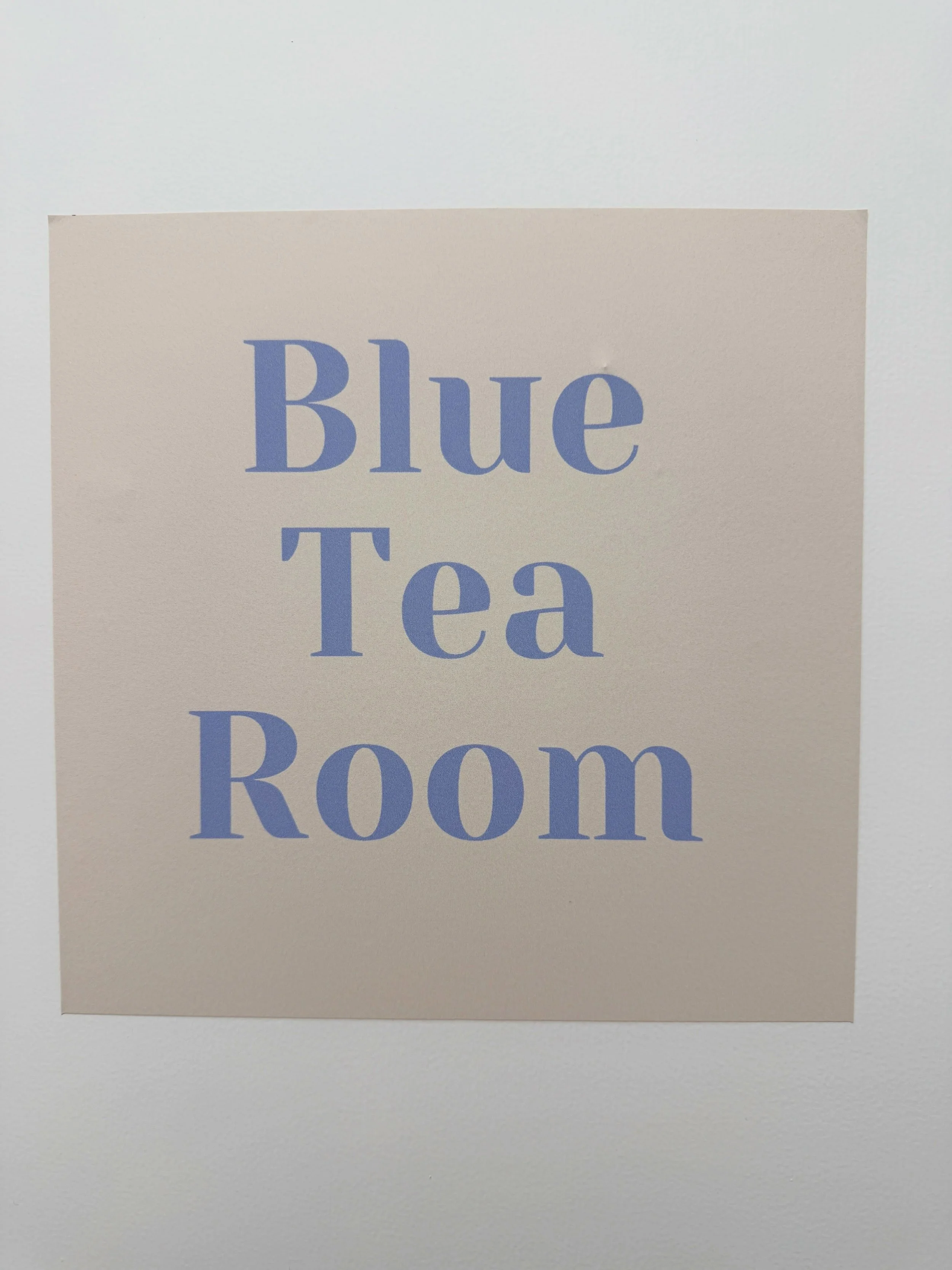 12:00pm is sacred at 4Women Psych ❤️ No matter how busy the day gets, you&rsquo;ll find us in the Blue Tea Room, mugs in hand, having lunch and checking in with each other 🥰
Ps took photo before food came out as things get a little messy once lunch 