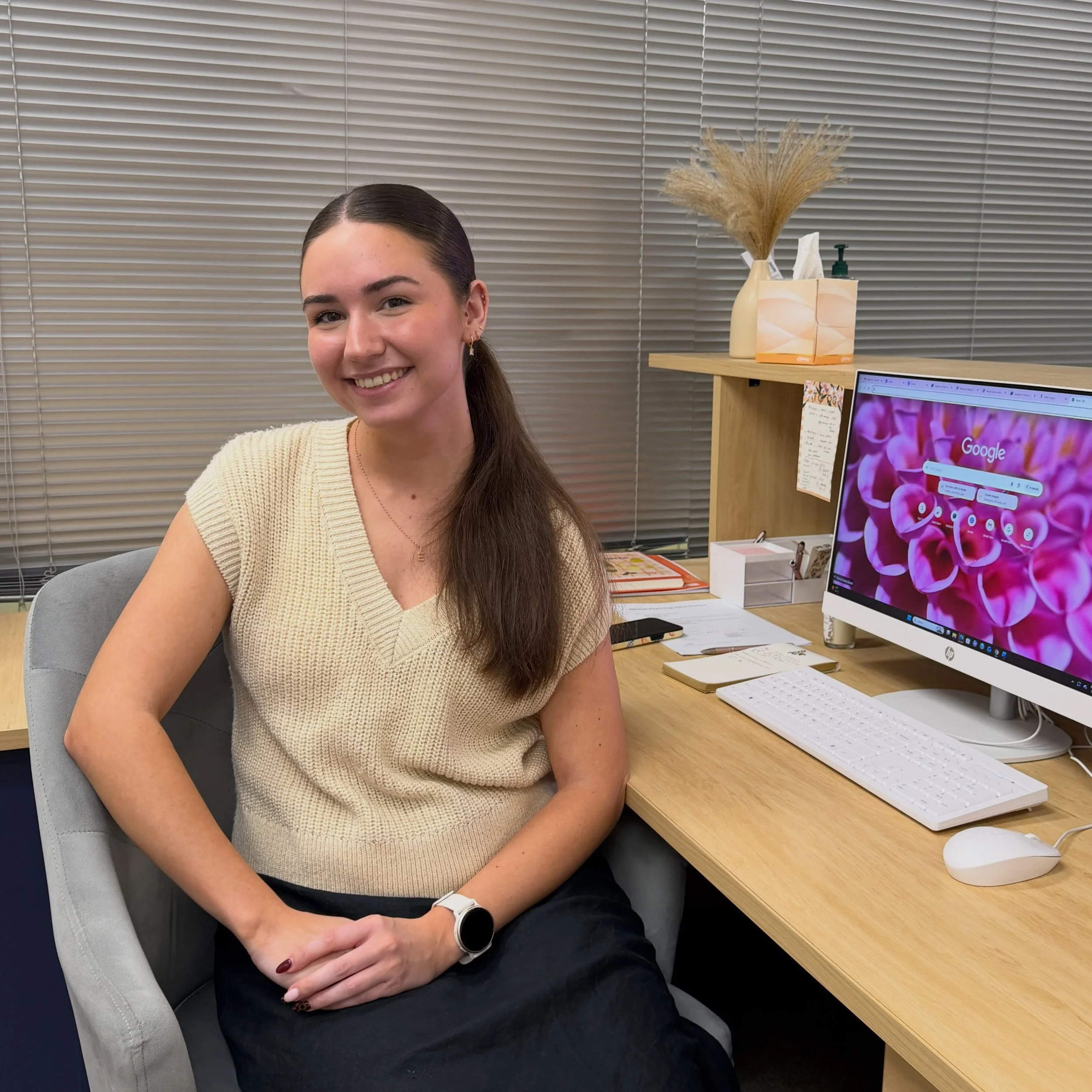 Welcome Eva to the 4Women Psych team ❤️ Eva will be on our front desk ready to support our clients. Eva has also just completed her Psychology Honours degree so BIG congrats to her on this amazing achievement 🤗