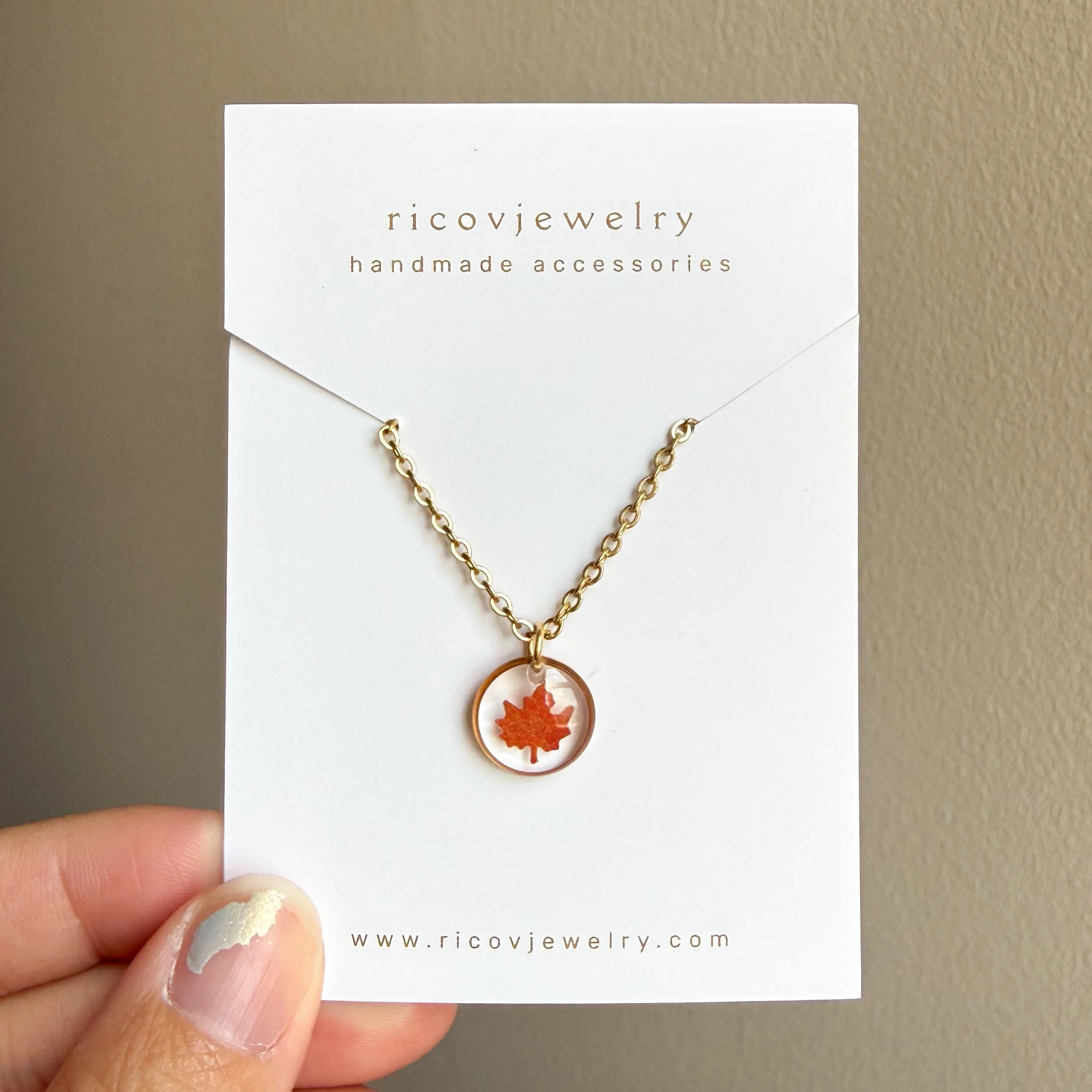 Real Maple Leaf Circle Necklace
