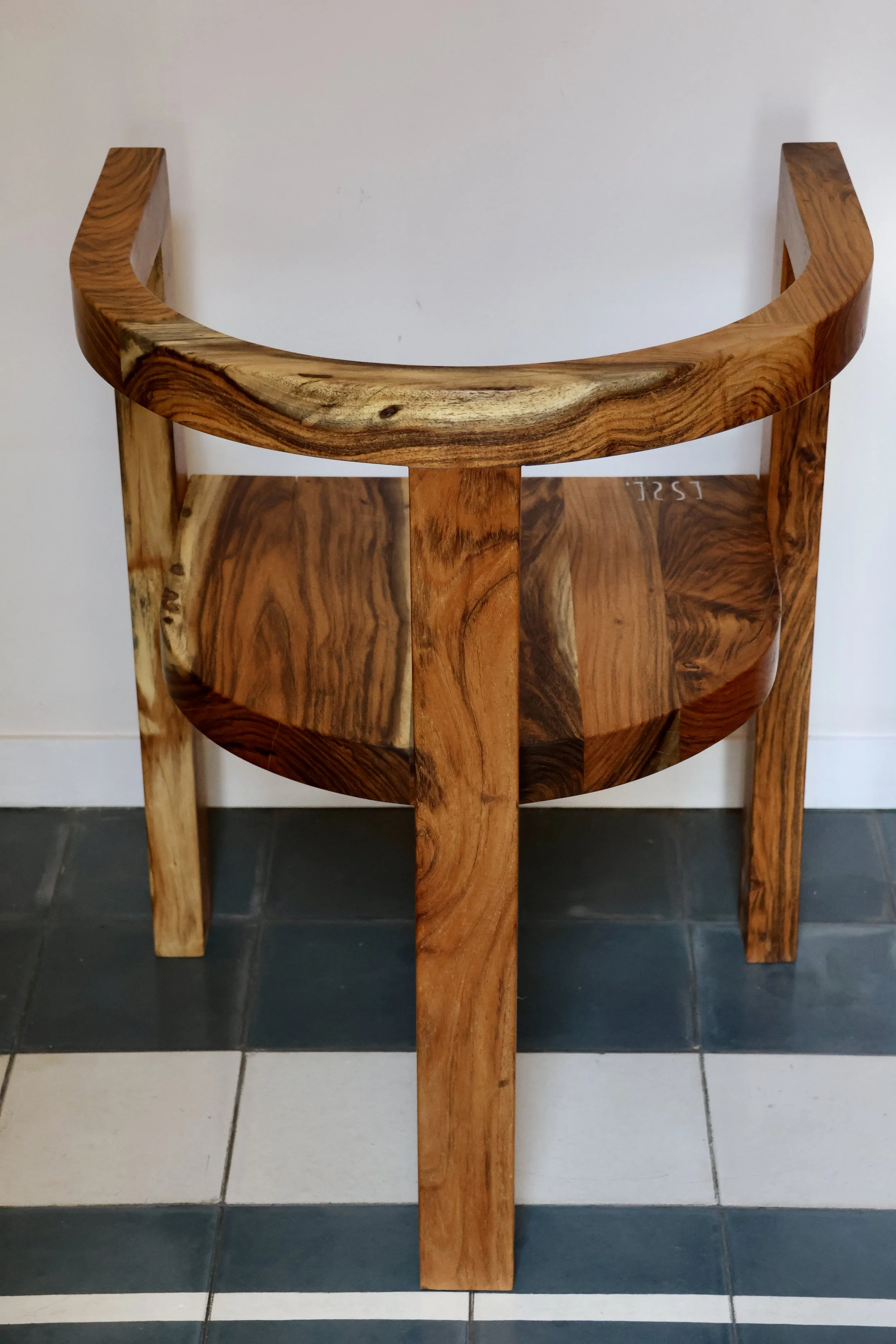 Huaje ESSE chair back