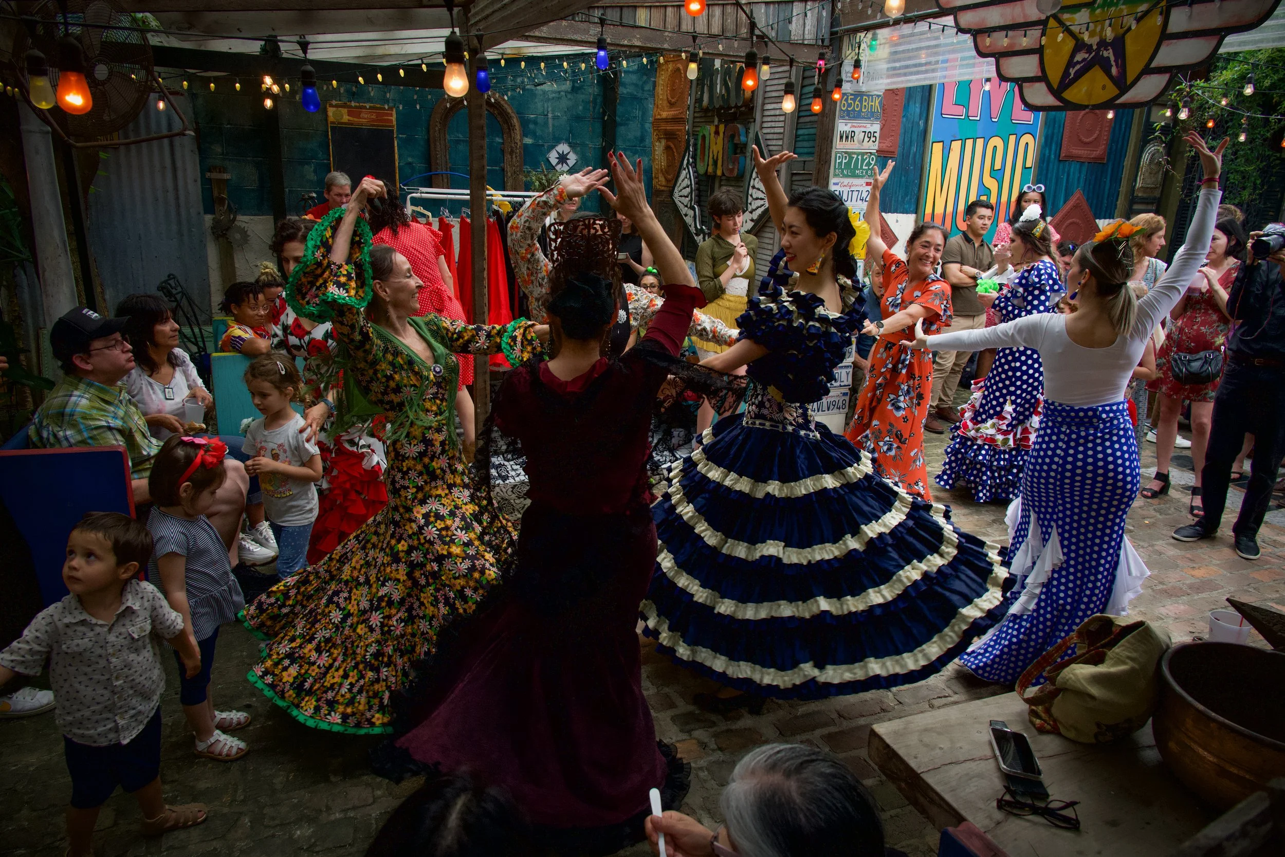 NewOrleans-Casa_HandsUpTwist.jpg