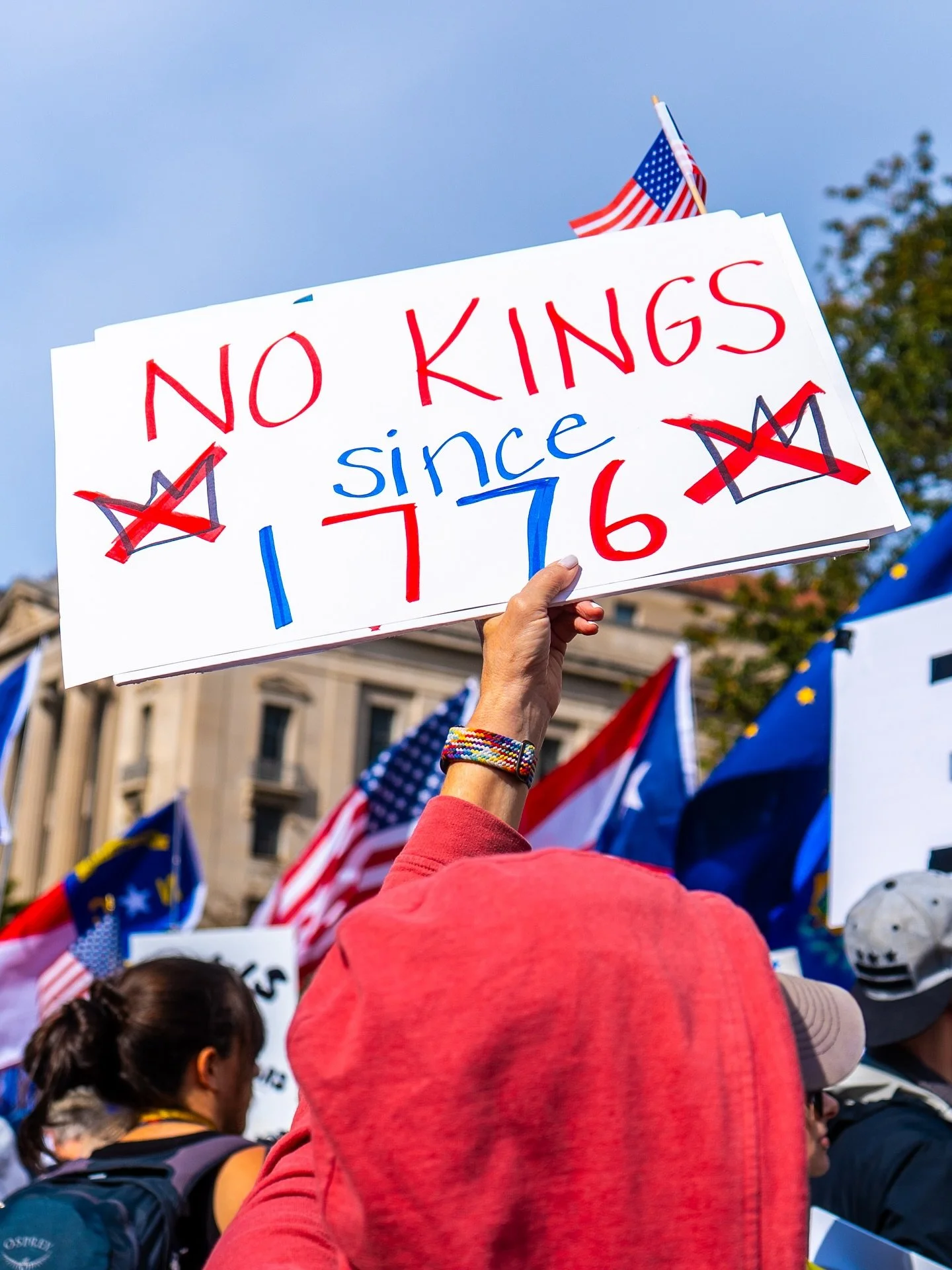 𝐍𝐎 𝐊𝐈𝐍𝐆𝐒 𝐏𝐑𝐎𝐓𝐄𝐒𝐓 - 𝟏𝟎/𝟏𝟖/𝟐𝟎𝟐𝟓
&bull;
&bull;
@washingtonpost @nokingsdaymarch #dmvphotographers #nokingsday #washingtonpost #travelphotographer #protestphotography #useyourvoice #democracymatters