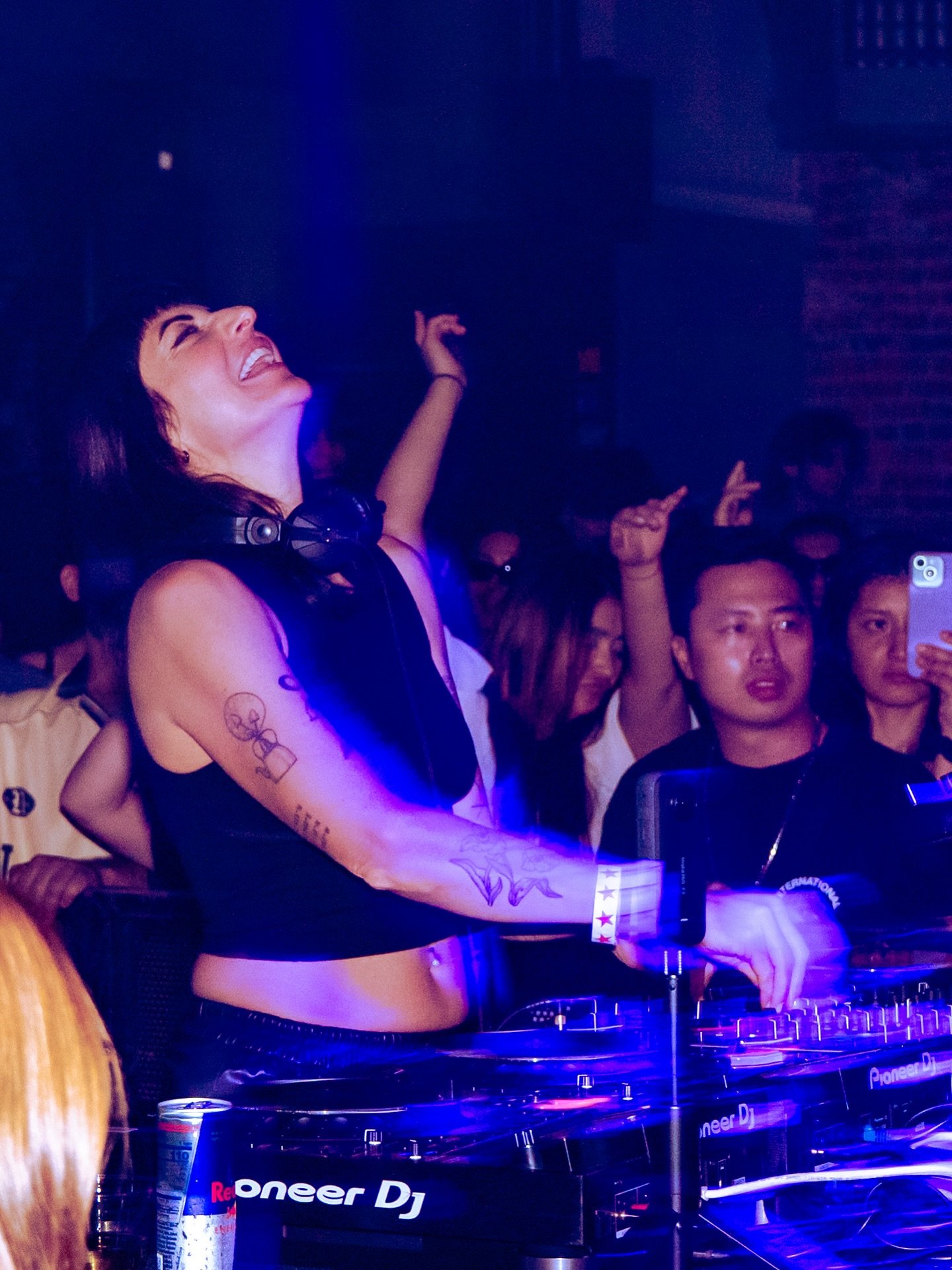 Portraits of DJs @djjulietfox + @caravel__ 🖤🕸️🕷️
&bull;
#djphotography #edm #edmphotography #nycphotography #nycnightclub #nycnightlife #eventphoto #edmlife #ravephotography