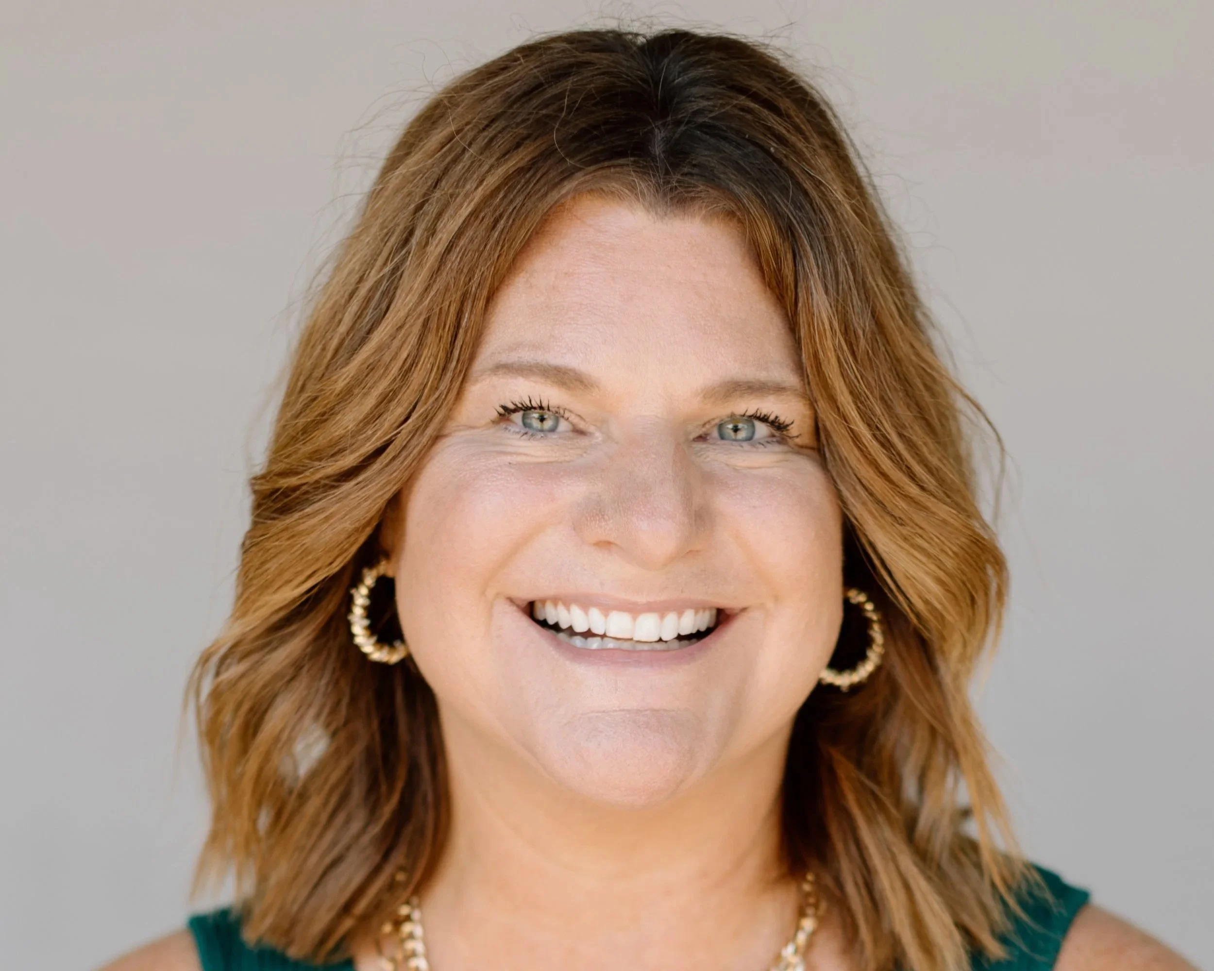 Episode 15: Ditched the Drink: with Heather Lowe