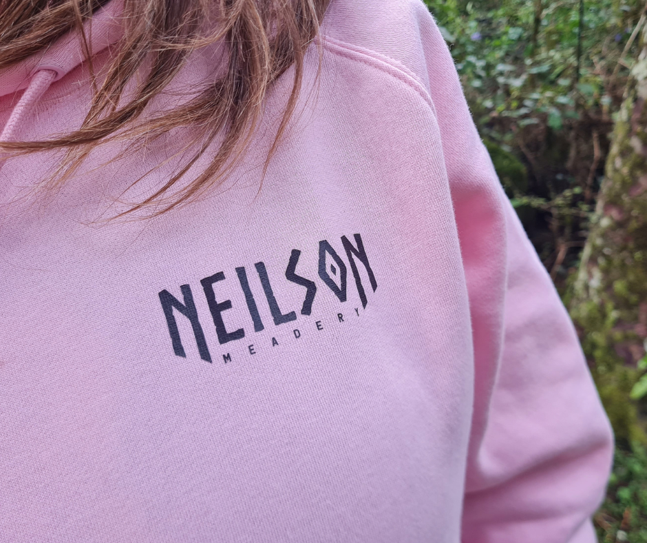 Pink n Black Hoodie Lapel.png