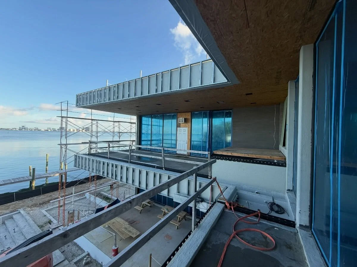📍N BAY ROAD, MIAMI BEACH 

COMPLETED: Exterior Facade Framing + Glass Shoe install. 

CURRENT: Trellis Shop Drawings 

NEXT: Glass Guardrail Install. 

TEAM:
Design Architect: @kobikarp 
Interior Designer: @gachotstudios 
General Contractor: @bartre
