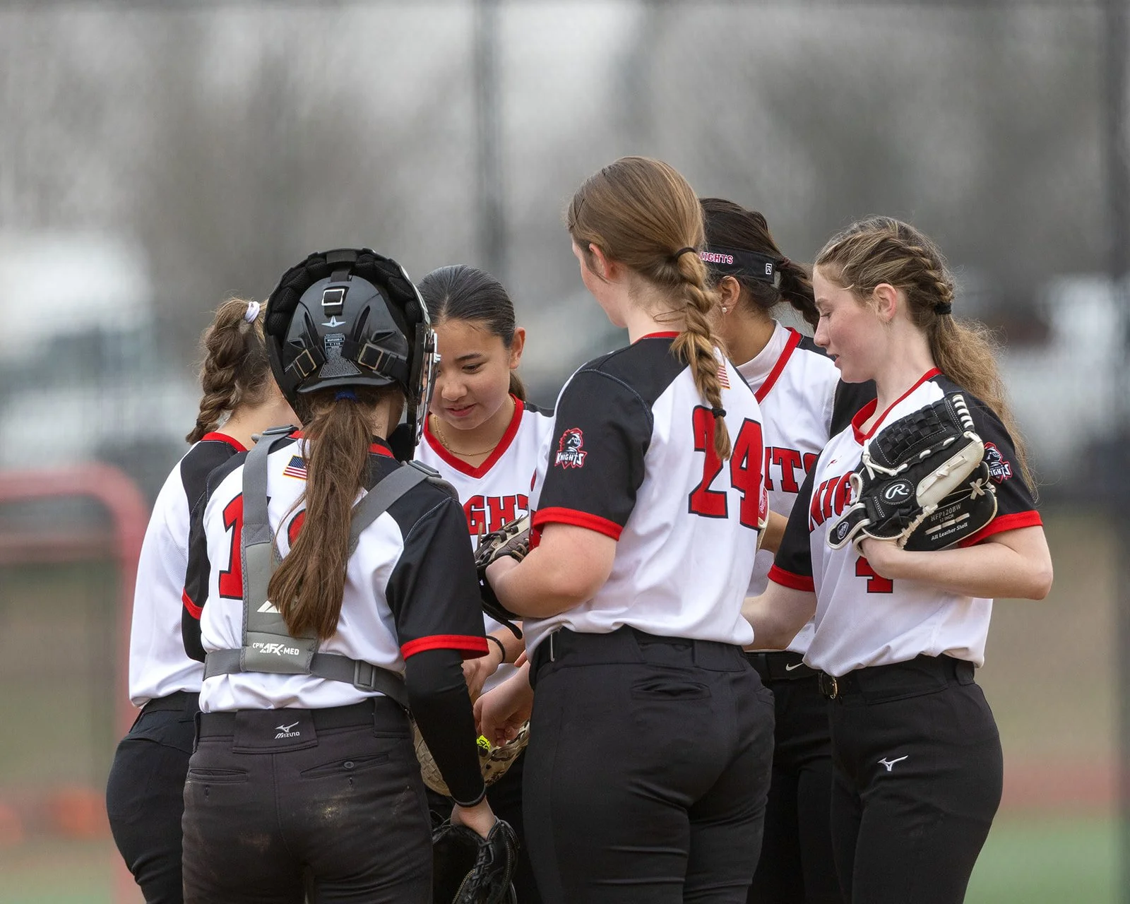FPMVaristySoftball-2025_vsDivision-4-3-25_0050.jpg