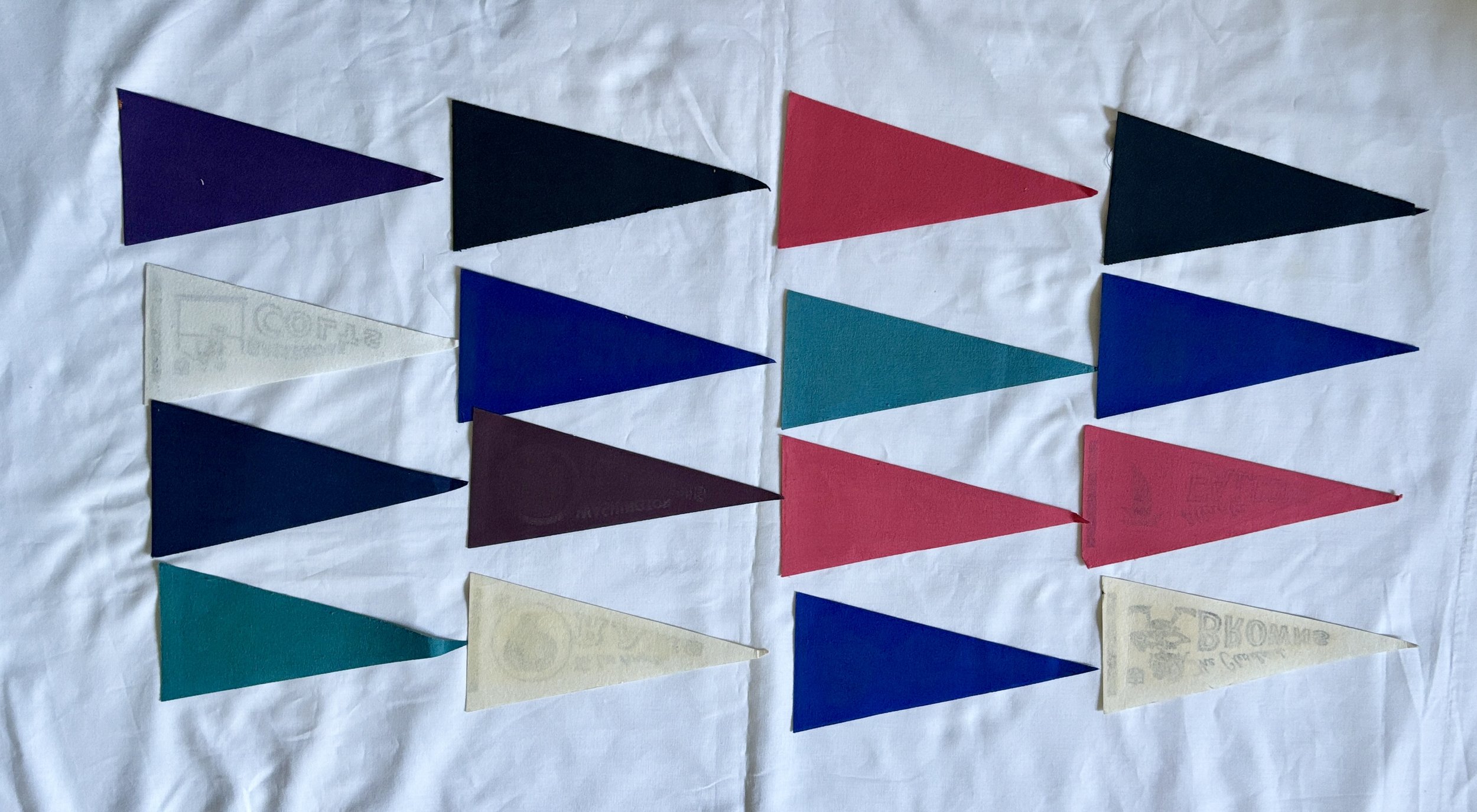 Mini NFL Pennants complete set