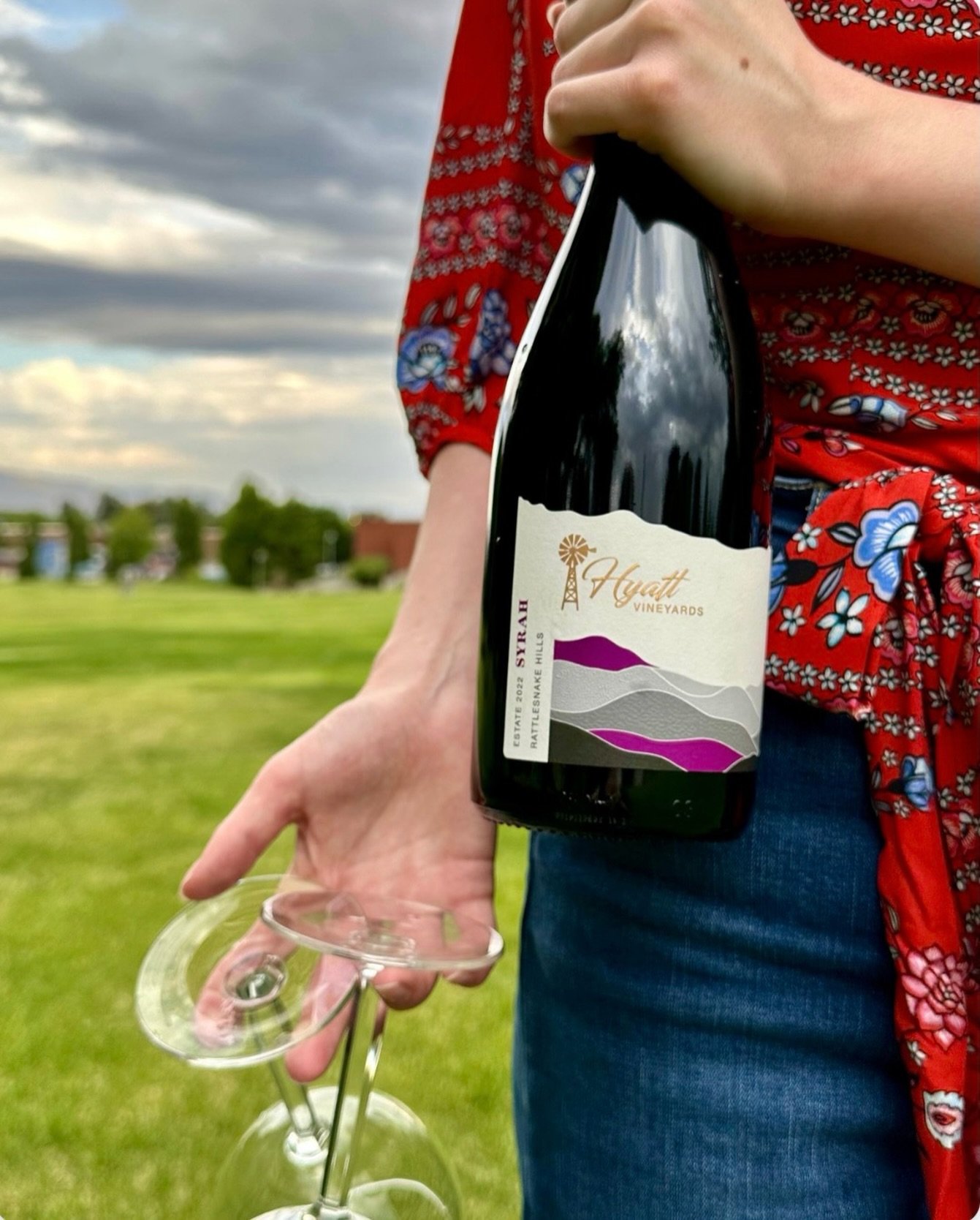 As the weather warms, so do the moments worth savoring. Best enjoyed with Hyatt in hand.

Visit the tasting room Friday-Monday 11am-4pm!

#hyattvineyards #warmweather #wedowine #wawine #estategrownandbottled