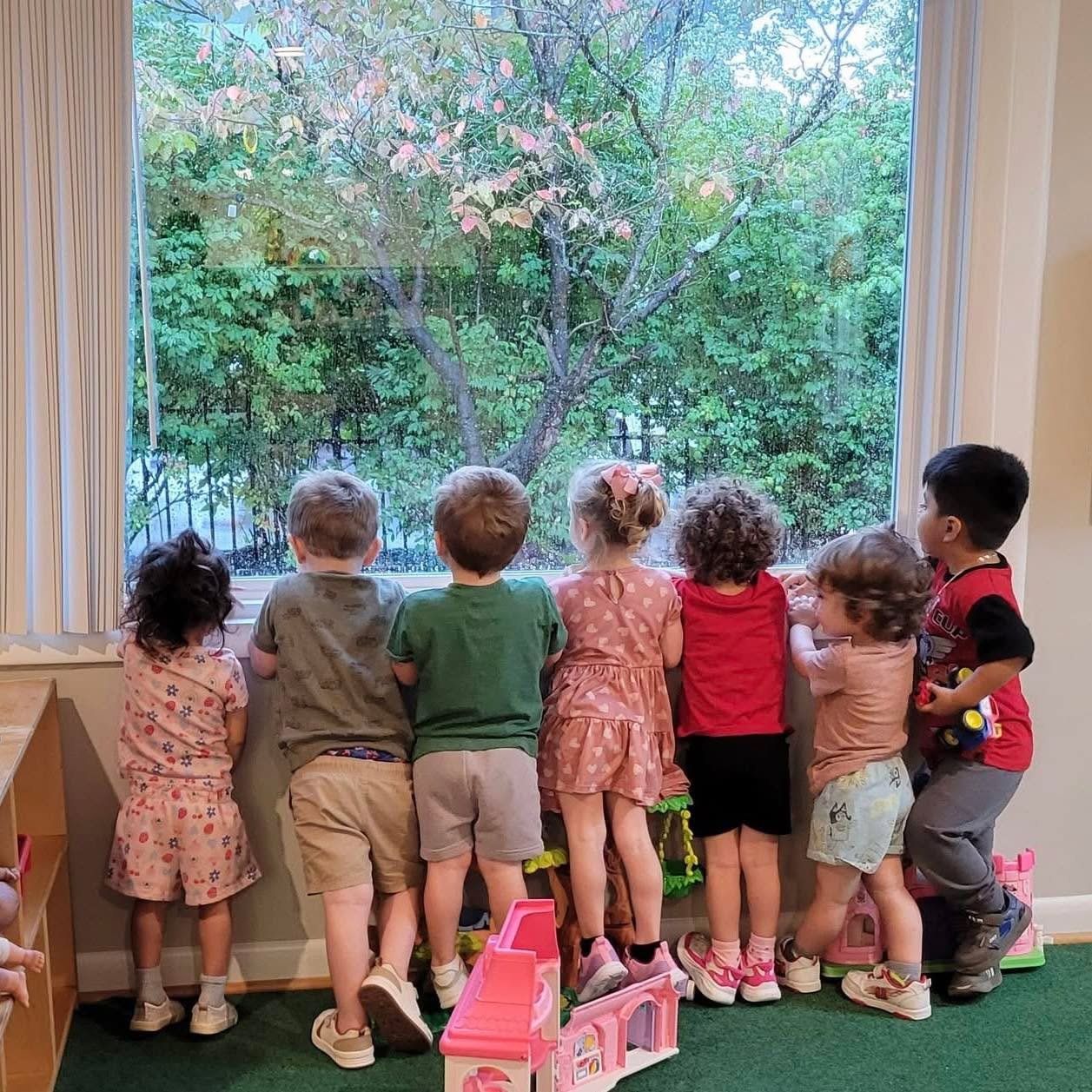 Neighborhood watch, Madux Academy edition. 👀 Nothing gets past this little crew!