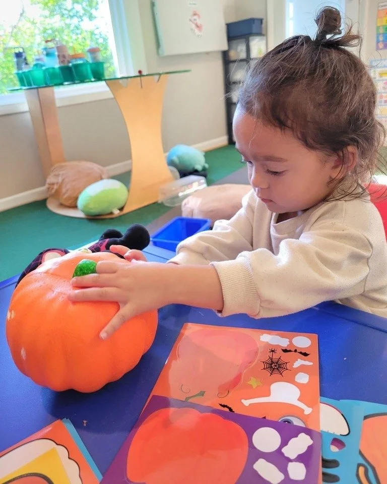 Pumpkins, stickers, and silly faces! 🎃 A little fall creating, with room for our little learners to make each pumpkin their own.