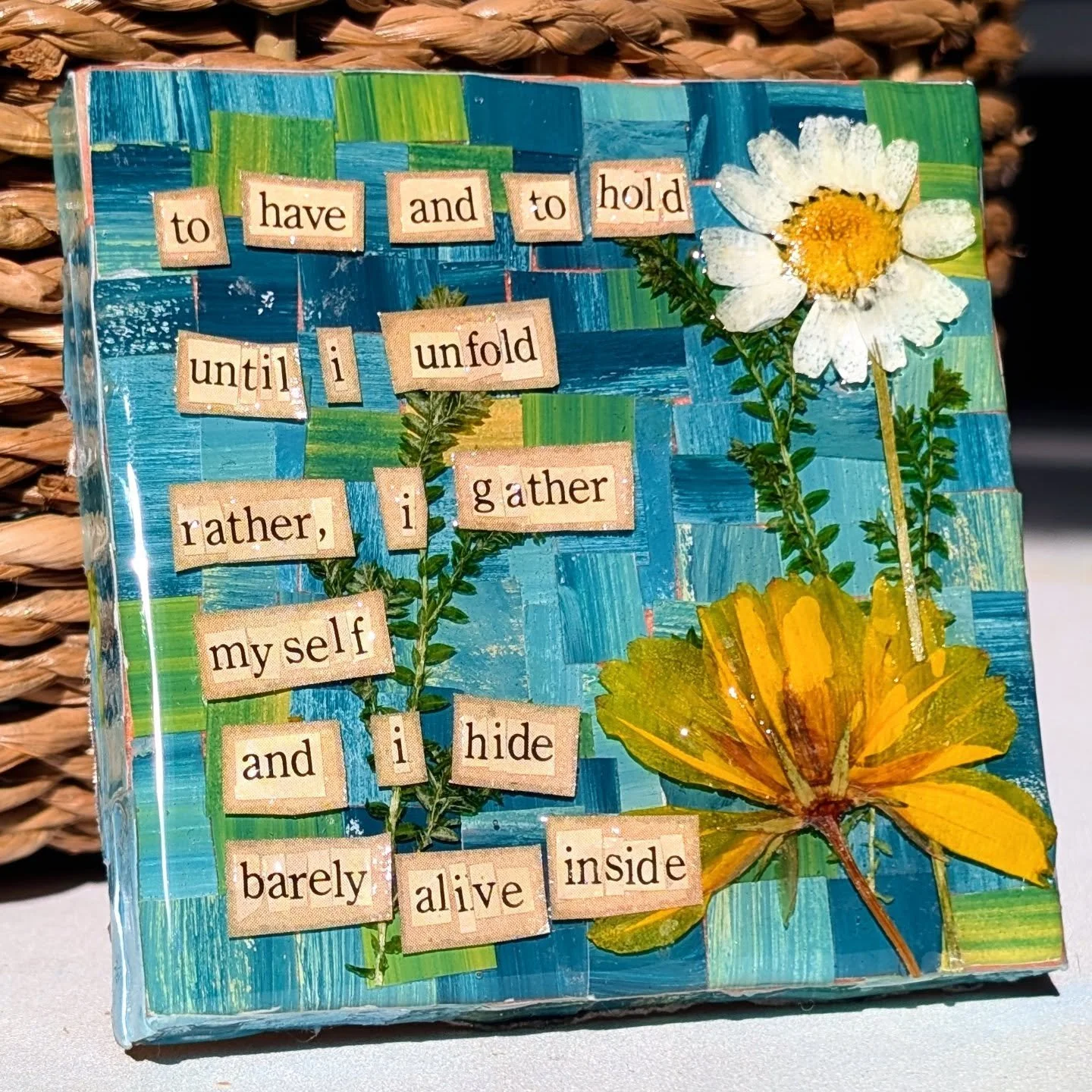 Processing my grief through art ✨ Despite the content, this poem and creating this little canvas has been liberating for me. This poem just spilled out of me one day shortly after my divorce was final. It is honest and raw and how I felt on some of m