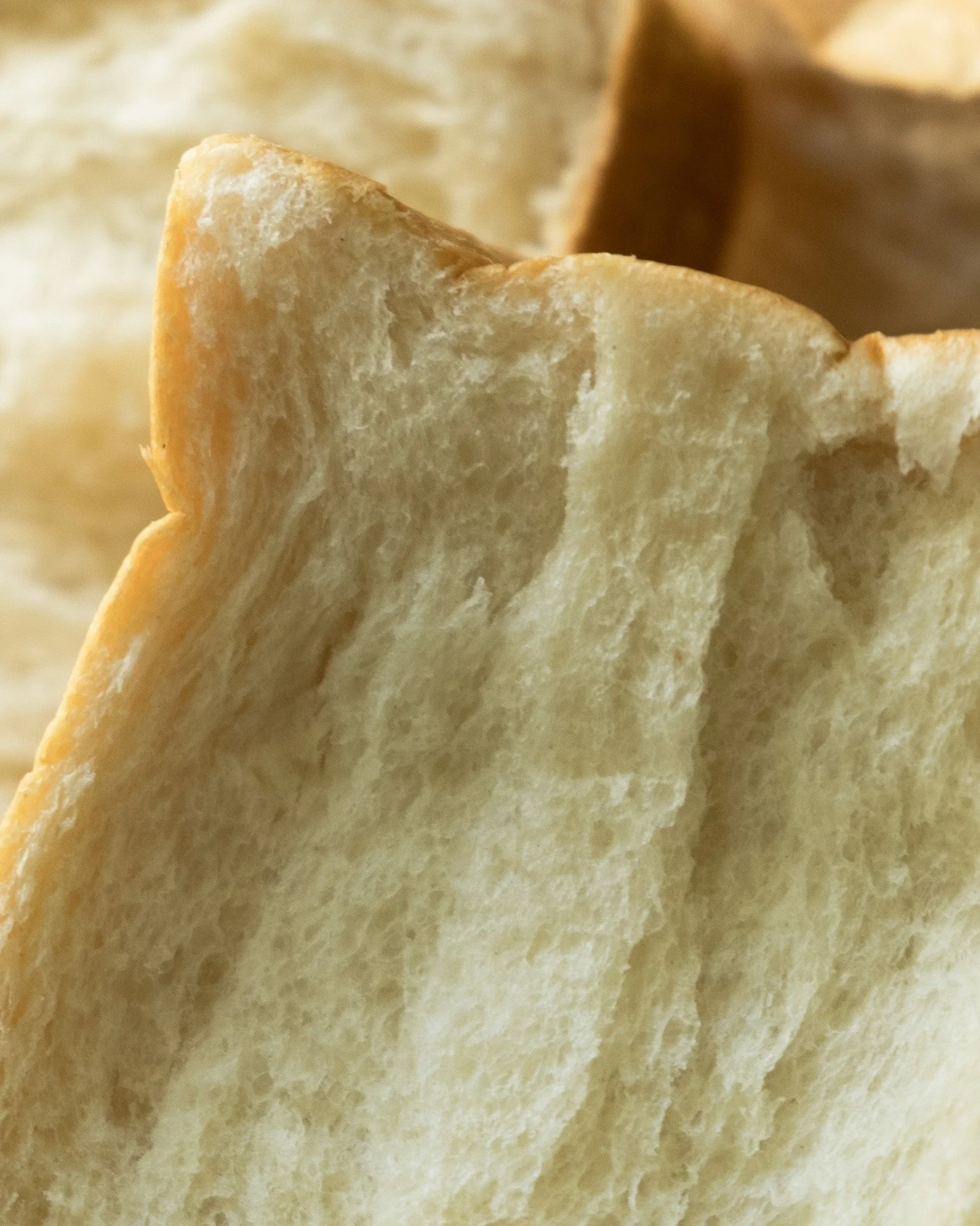 Soft, pure, and perfectly golden 🍞
Our Shokupan is proof that beauty lives in the simplest things
Toast it, tear it, or enjoy it just as it is ✨