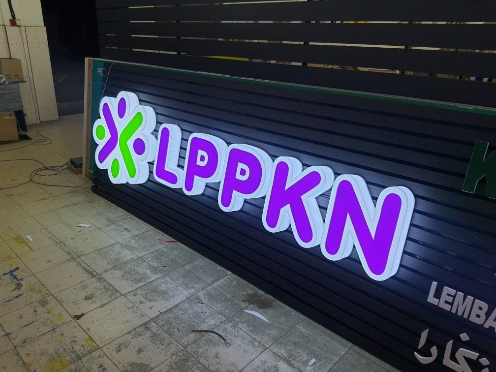 neon 3.jpg