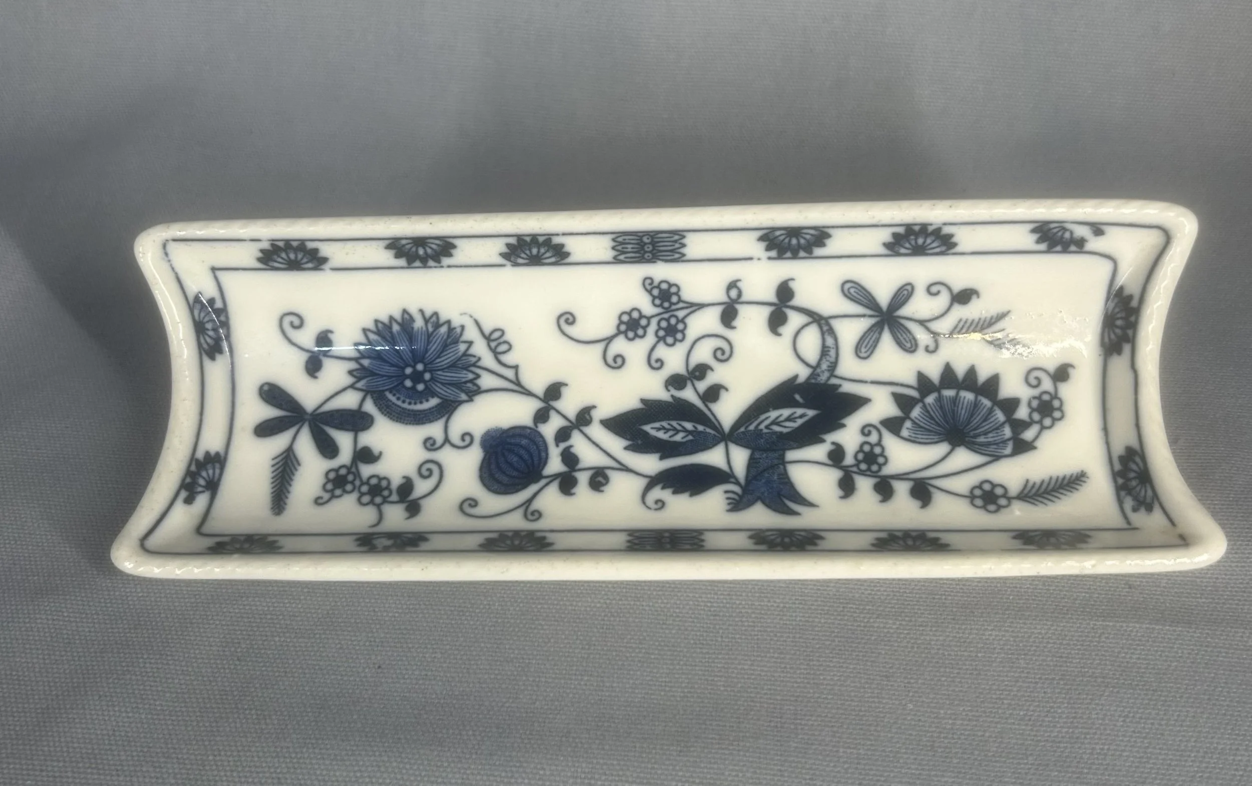 Vienna Woods Porcelain Pin Tray