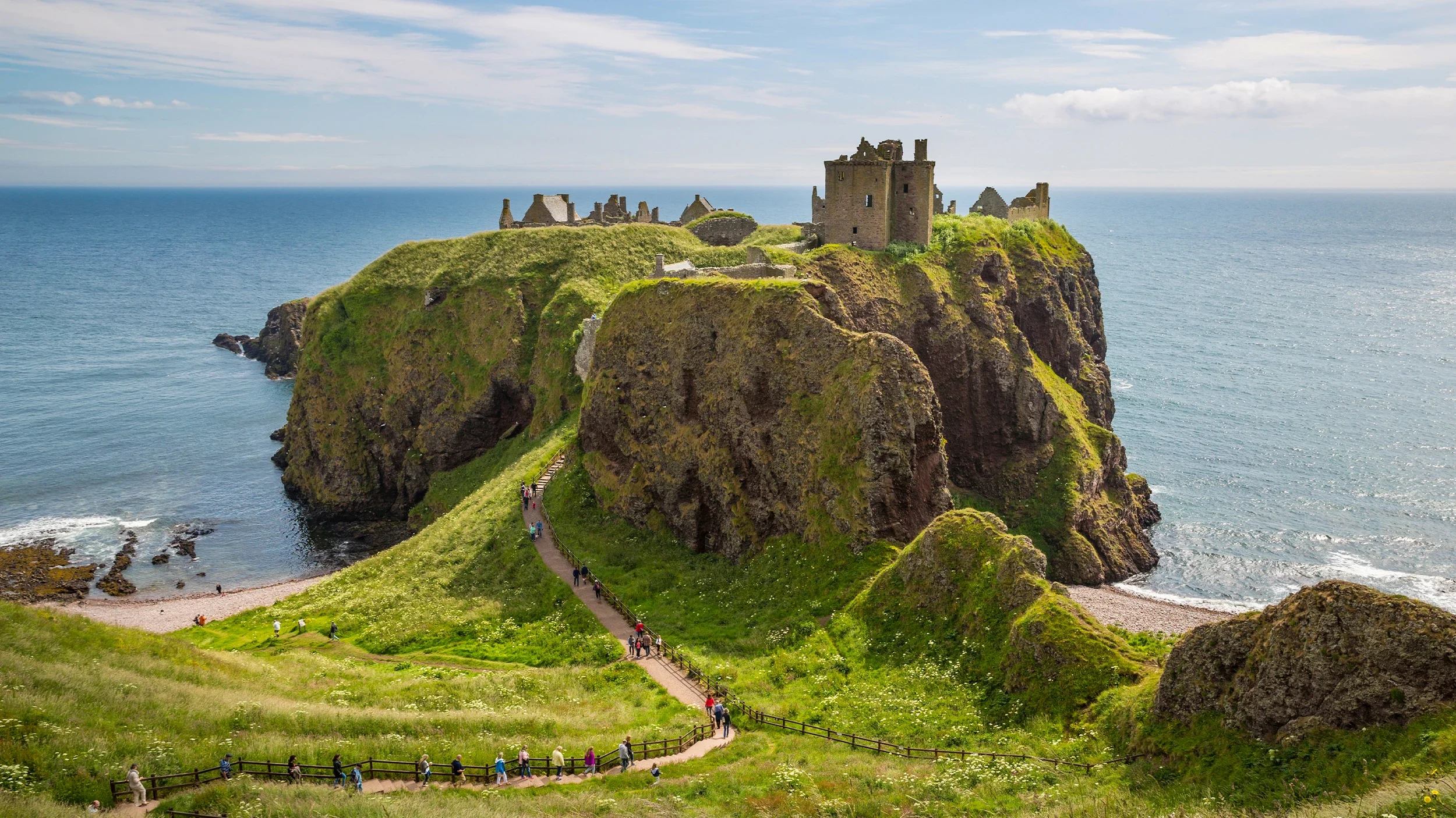 SCO-ABPU-RDEE-1S-HLT-dunnottar-castle.webp