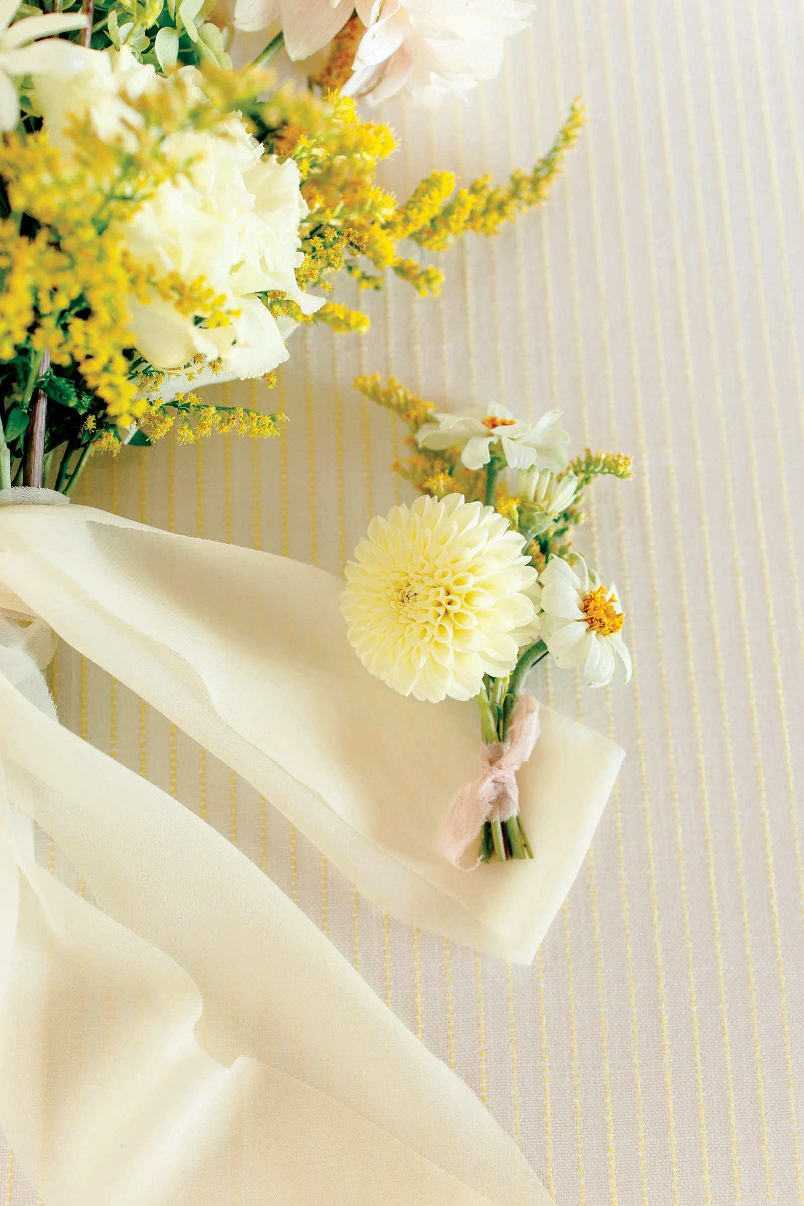 Small yellow flower boutonniere 