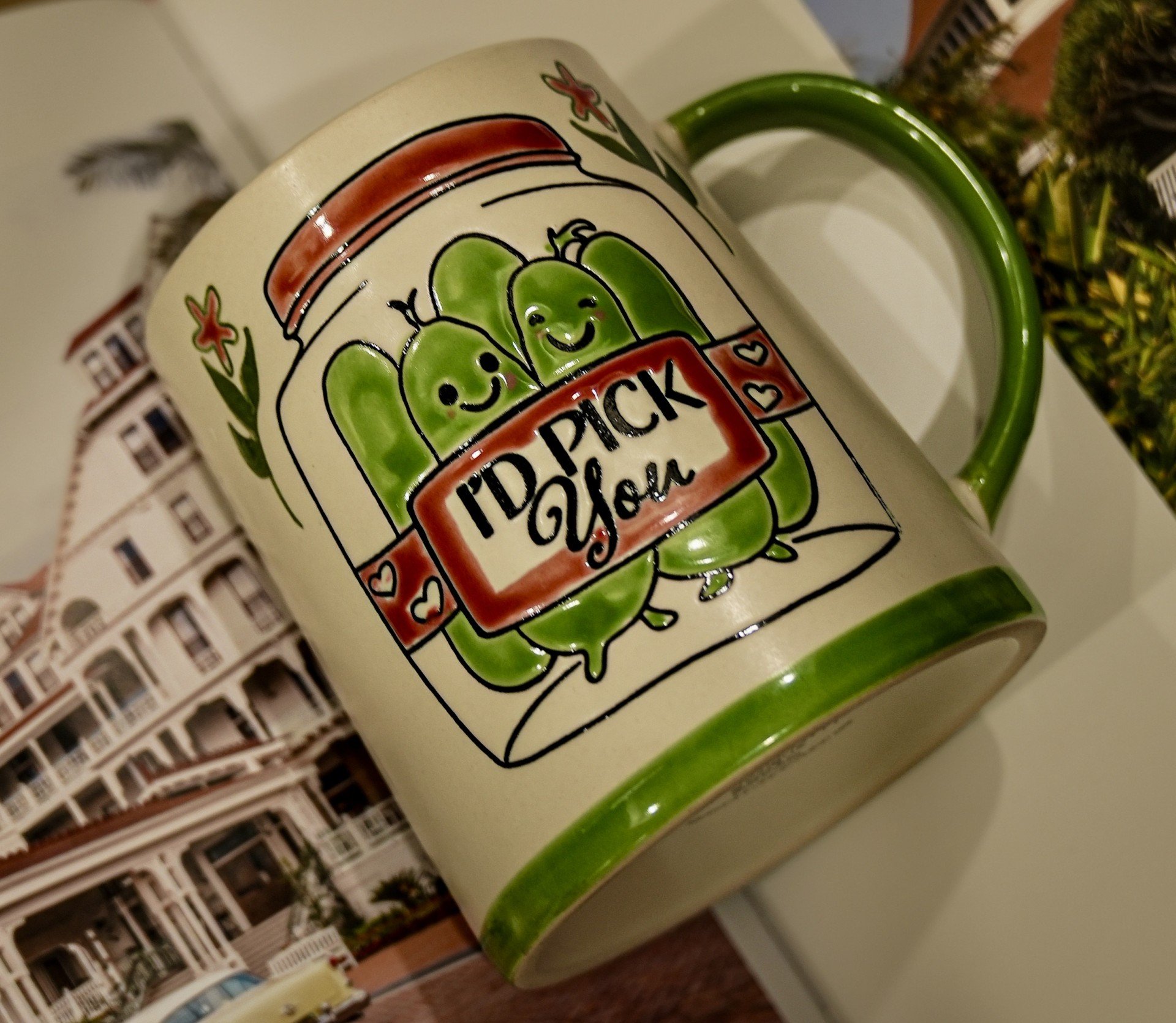 Green 'I'd Pick you' pickle-themed mug from the Kandles2u - Kandles2Mug Collection-perfect for Austin, Texas Candle Making Workshops/Classes. Date Nights, Girls' Nights, Corporate Events, and Bridal Parties.