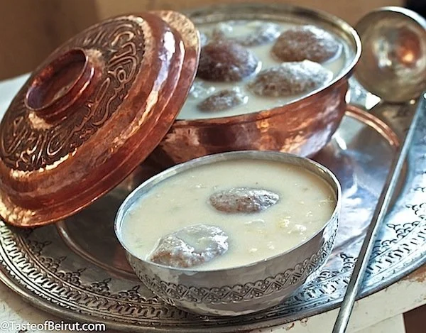 Le yaourt dans les plats salés : kishk, labaniyeh, fatteh, shakriyeh et shish barak