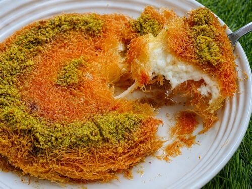 Knaffeh, kunafa, knefeh : le dessert au fromage qui rassemble le Levant