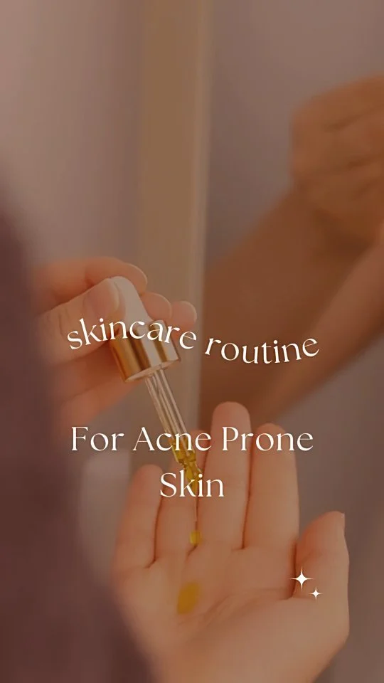 Struggling with acne-prone skin? Learn how to reduce breakouts, calm irritation, and balance oily skin with a simple, gentle skincare routine. From mild cleansers and BHA toners to soothing serums and lightweight moisturizers, these steps help preven