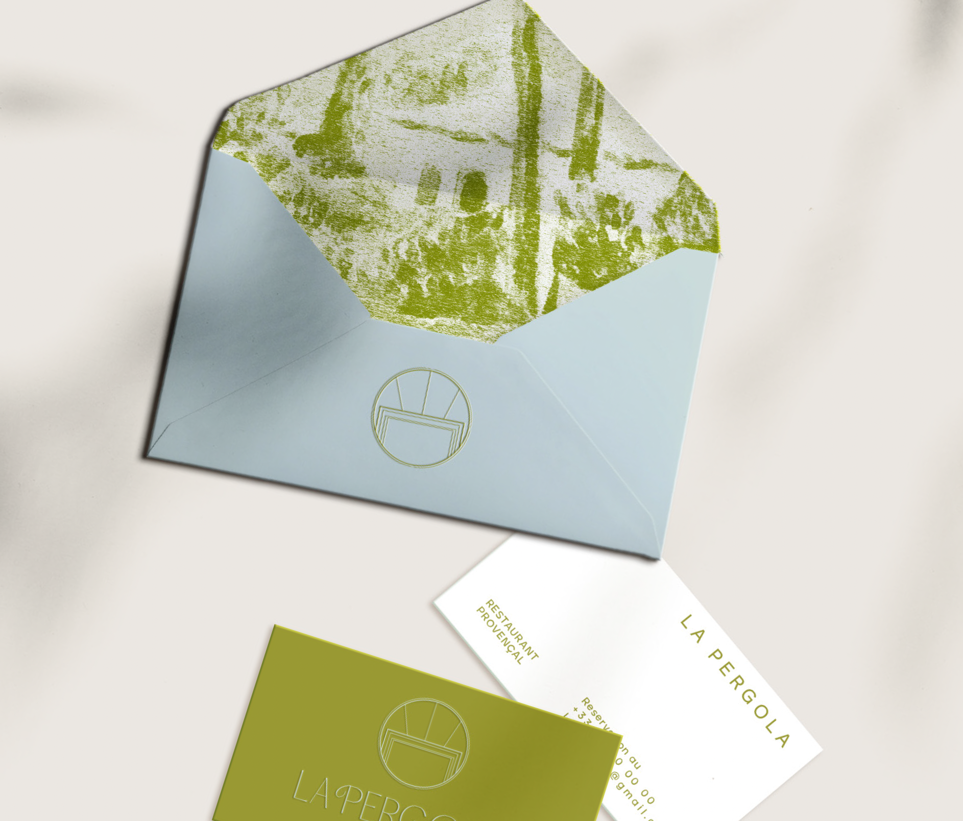 Un ensemble de papeterie pour un restaurant en Provence imaginé par Parry Studio